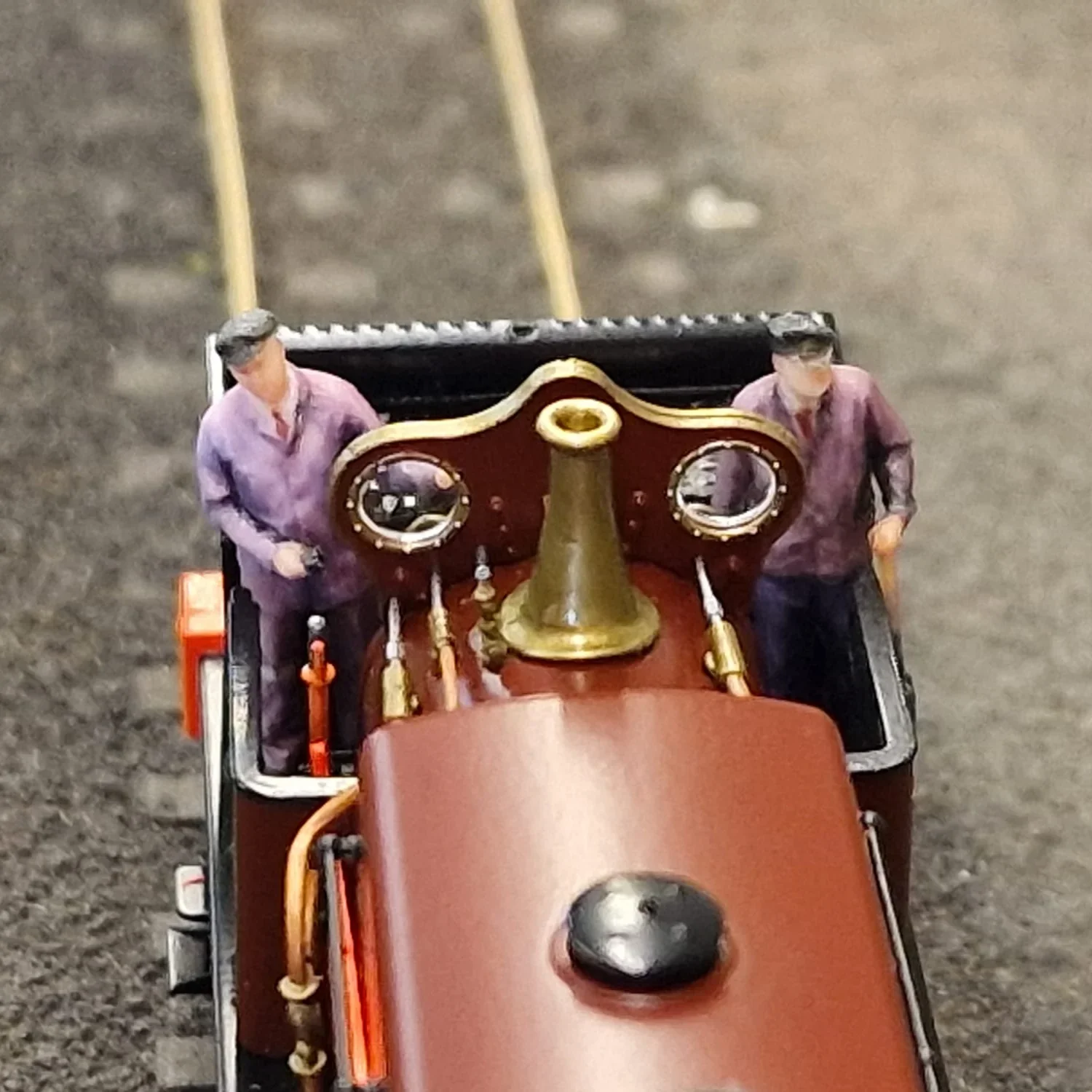 80304-076 1:76 Scale Manning Wardle L Class Early Crew - Full Colour 3D Print - Image 4