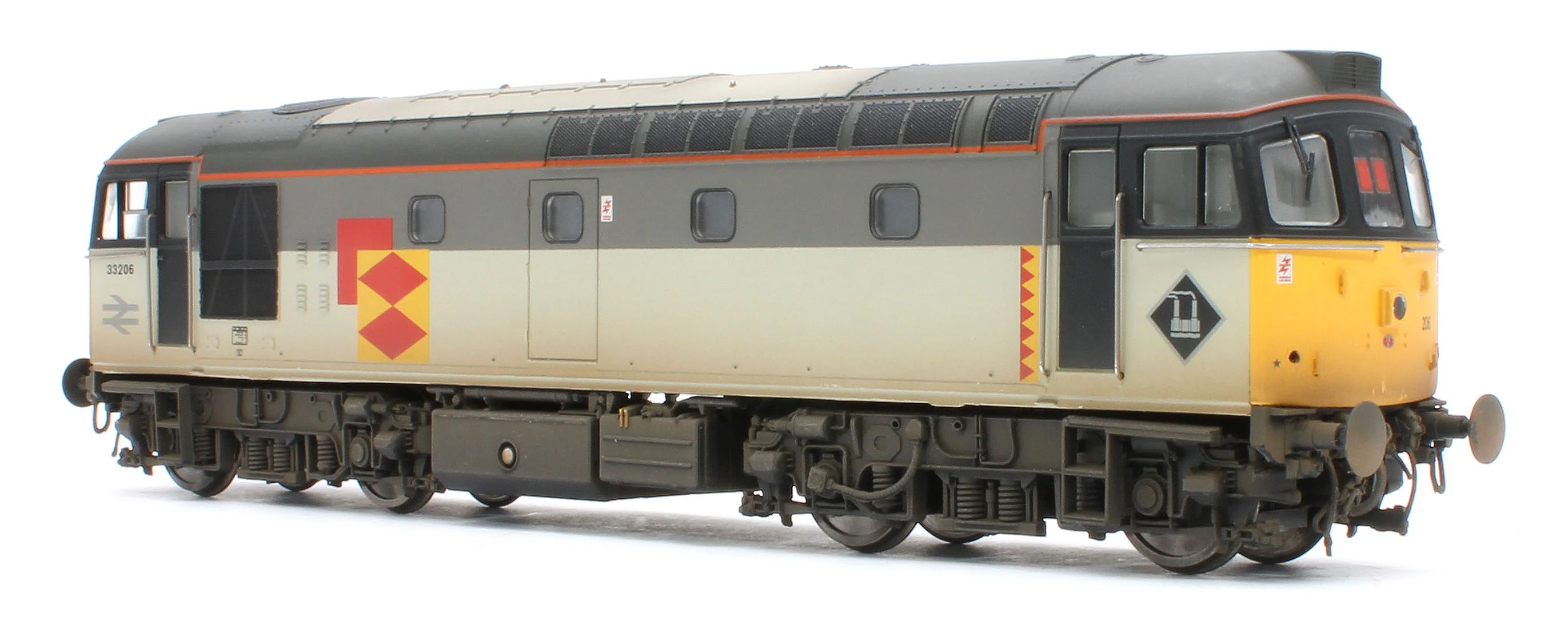 3337W Bespoke Weathered Railfreight Distribution Class 33206 Diesel Locomotive - Image 3