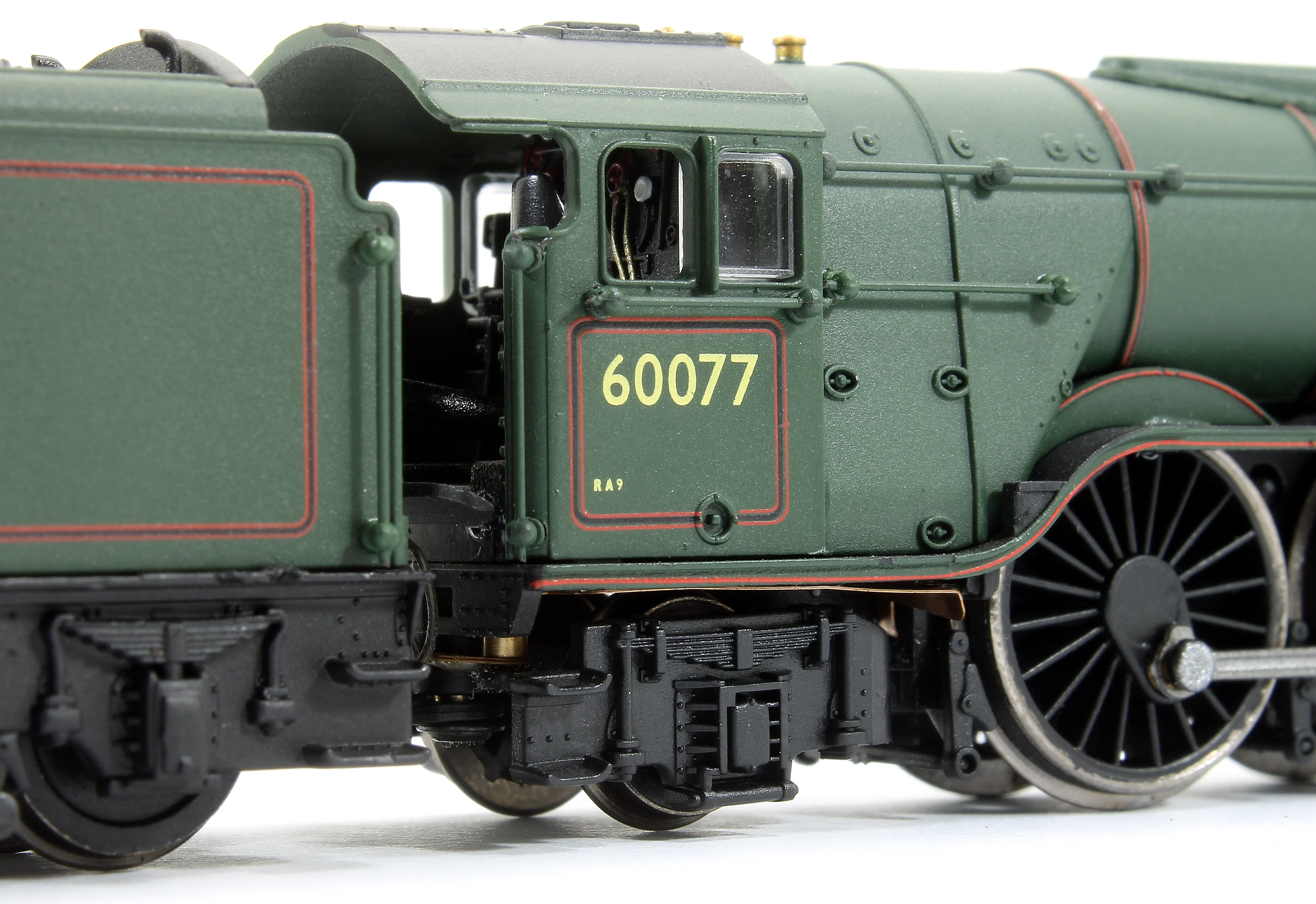 2S-011-009D A3 The White Knight 60077 BR Green Early Crest - DCC Fitted - Image 6