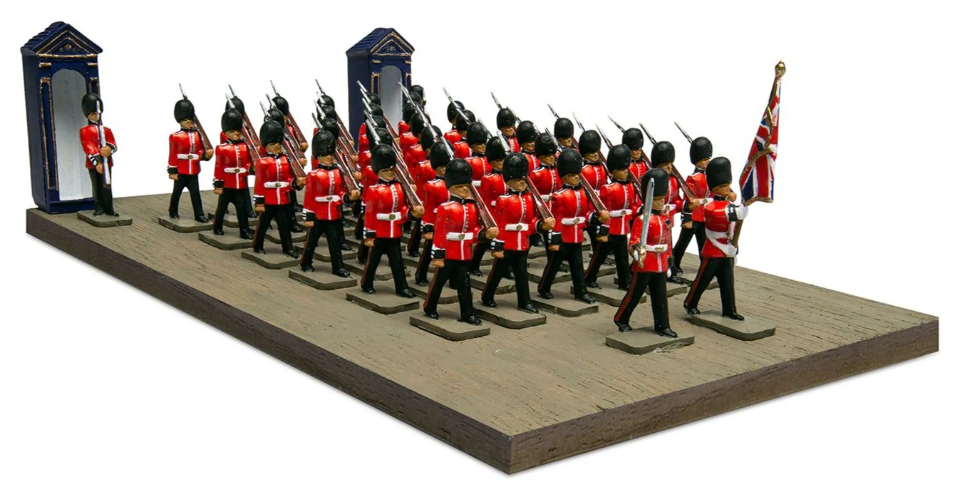 A00702V Guards Colour Party Model Kit - Image 6