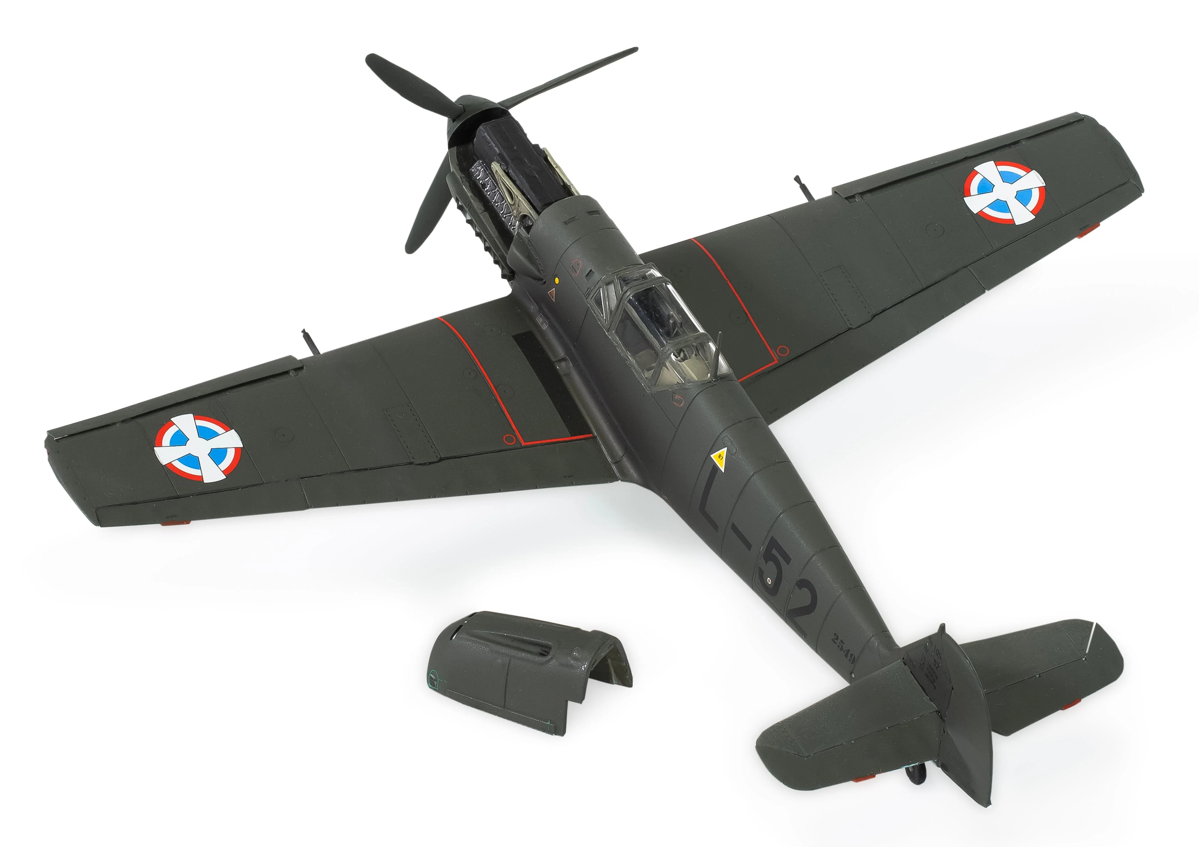 A05120B Messerschmitt Me109E-3/E-4 Model Kit - Image 2