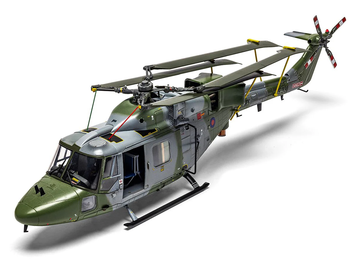 A09101A Westland Lynx AH-7 Model Kit - Image 2
