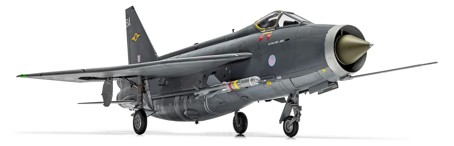 A09178A English Electric Lightning F.6 Model Kit - Image 3