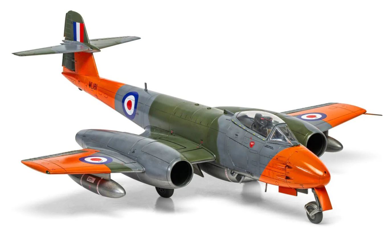A09182A Gloster Meteor F.8 Model Kit - Image 2