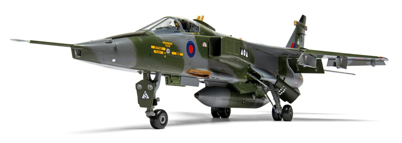 A11010 SEPECAT Jaguar GR.1/GR.1A Model Kit - Image 4