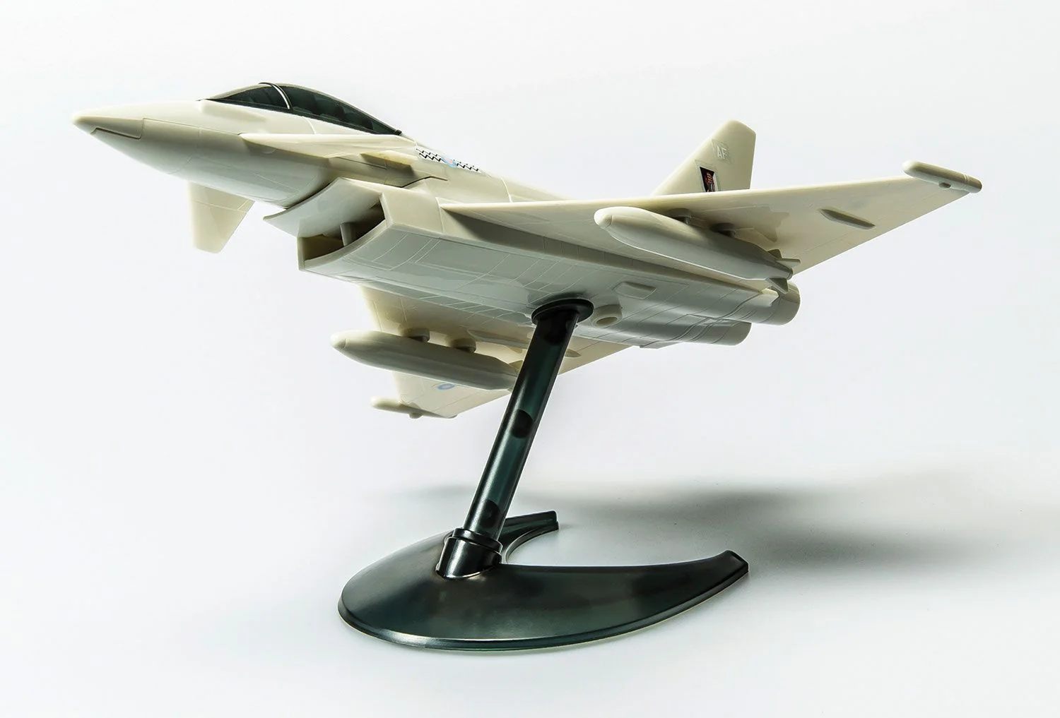 J6002 QUICKBUILD Eurofighter Typhoon Model Kit - Image 7