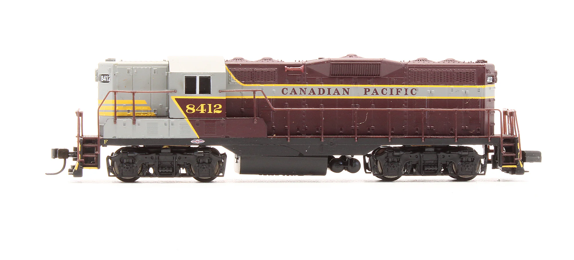 Pre-Owned 11003 GP7 Diesel Locomotive Canadian Pacific - Road #8412 - Image 4