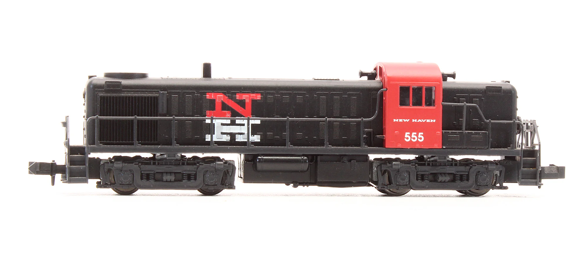 Pre-Owned 42008 Alco RS-3 Diesel Locomotive New Haven - Road #555 - Image 3