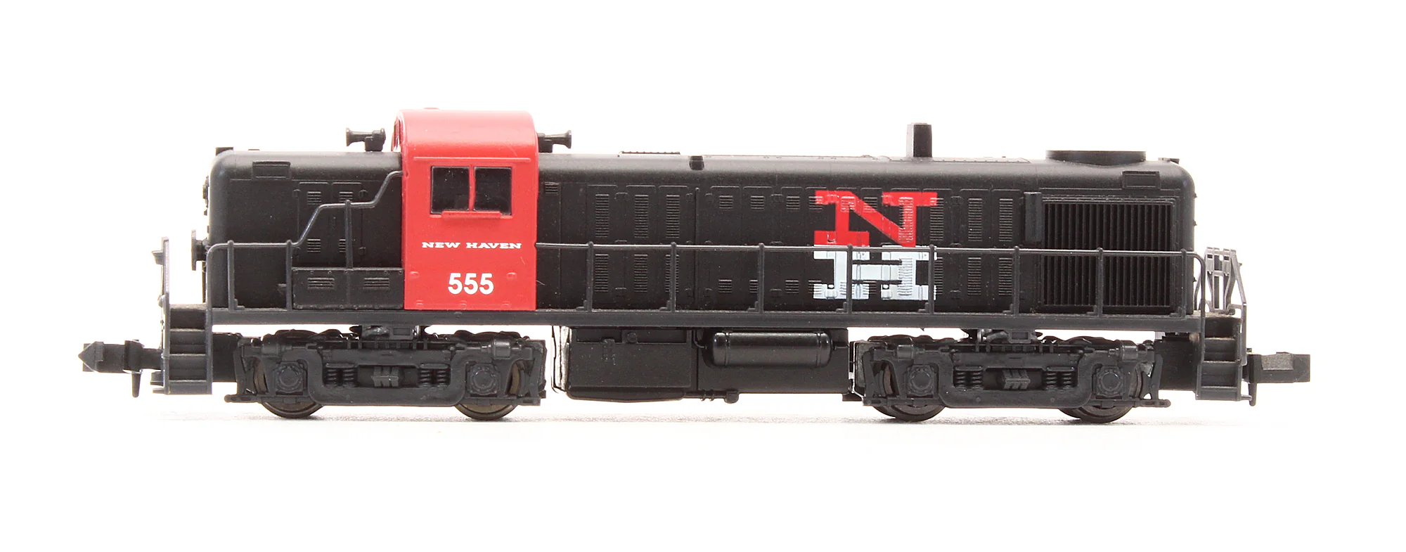 Pre-Owned 42008 Alco RS-3 Diesel Locomotive New Haven - Road #555 - Image 4