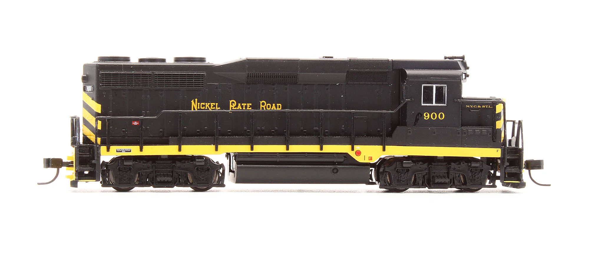 Pre-Owned 47541 GP30 Diesel Locomotive Nickel Plate Road - Road #900 - Image 3