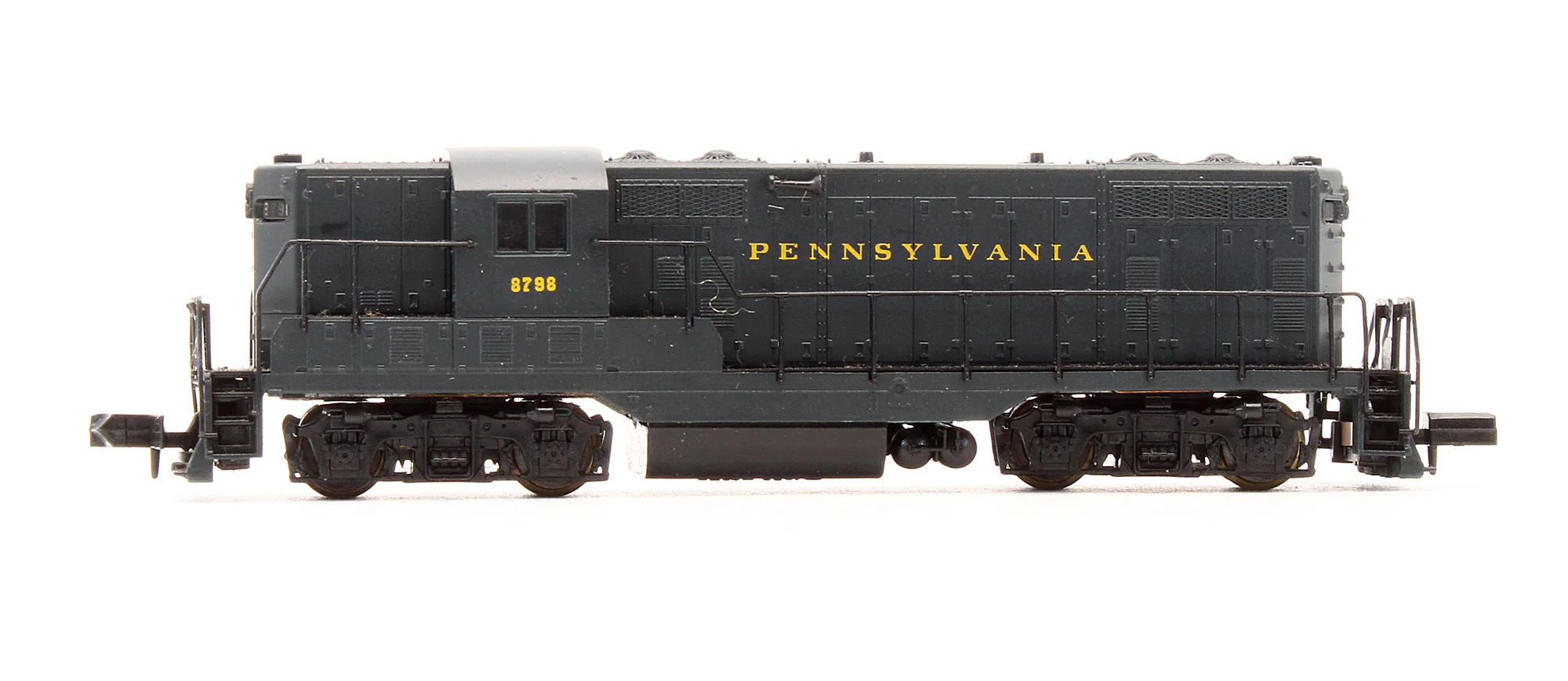 Pre-Owned 48027 GP7 Diesel Locomotive Pennsylvania - Road #8798 - Image 4