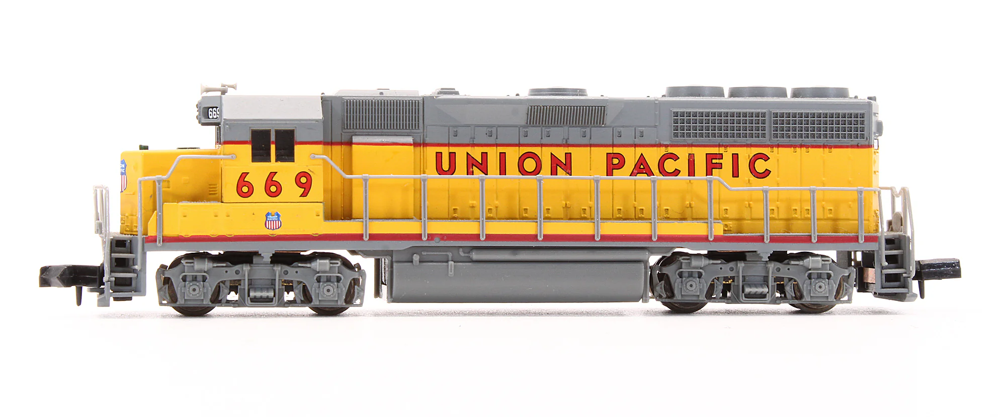 Pre-Owned 48535 GP40 Diesel Locomotive Union Pacific - Road #669 - Image 4