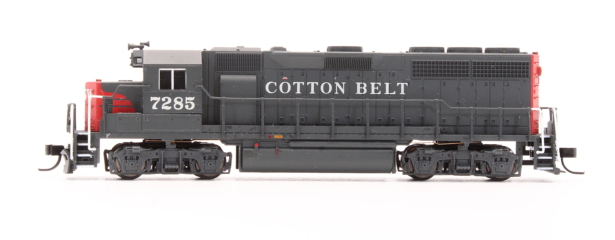 Pre-Owned 53928 GP40 Diesel Locomotive Cotton Belt - Road #7285 - Image 4