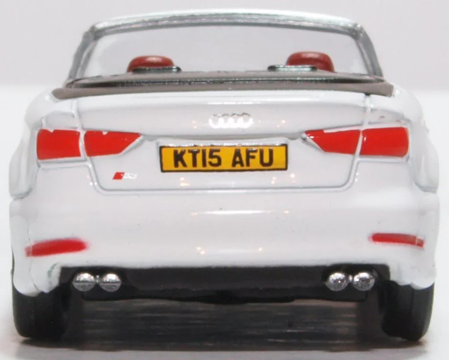 76S3001 Audi S3 Cabriolet Glacier White - Image 4
