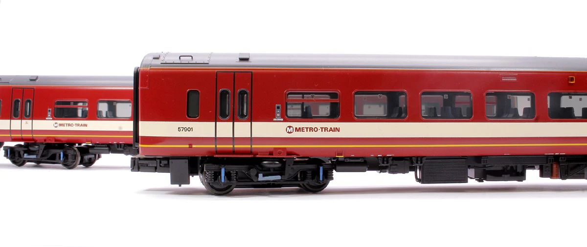 31-502ASF Class 158 2-Car DMU 158901 BR WYPTE Metro DCC SOUND - Image 9
