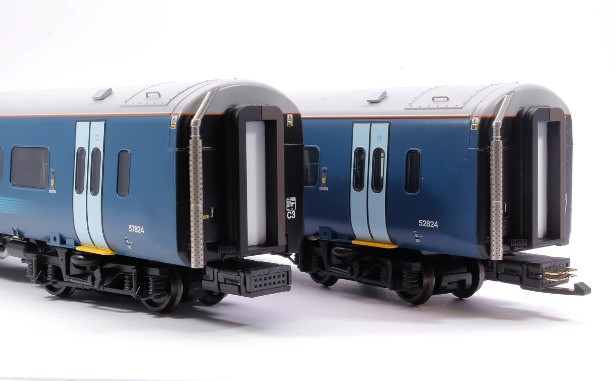 31-511A Class 158 2-Car DMU Arriva Trains Wales (Revised) Nos. 52824 & 57824 - Image 9