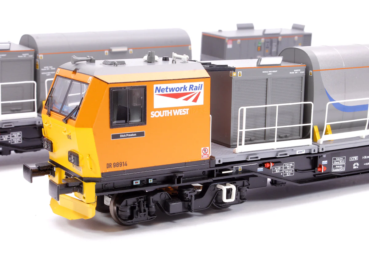 31-579SF Windhoff MPV 2-Car Set Network Rail Orange Nos. DR98914 and DR98964 - DCC Sound - Image 8