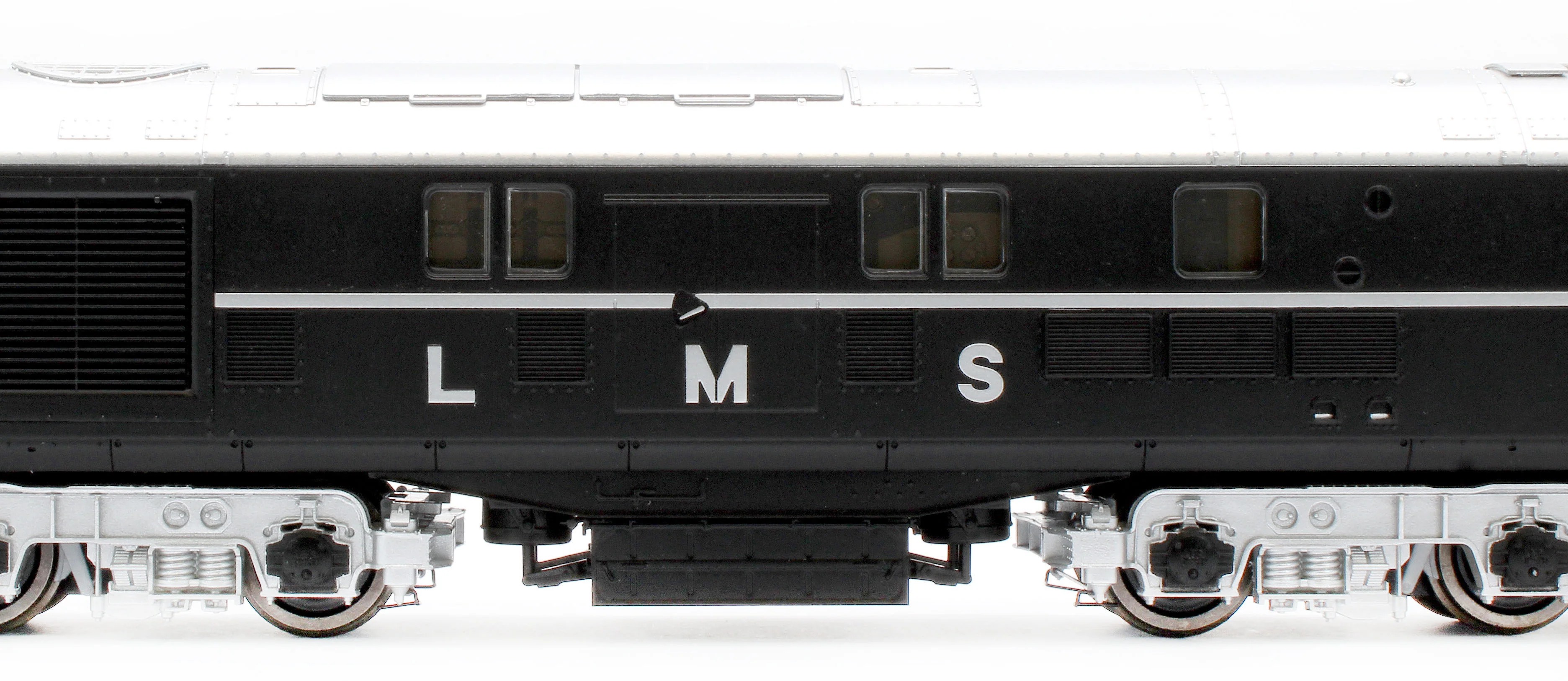 31-999Z LMS 10000 Black & Chrome With LMS Lettering Diesel Locomotive - Image 10
