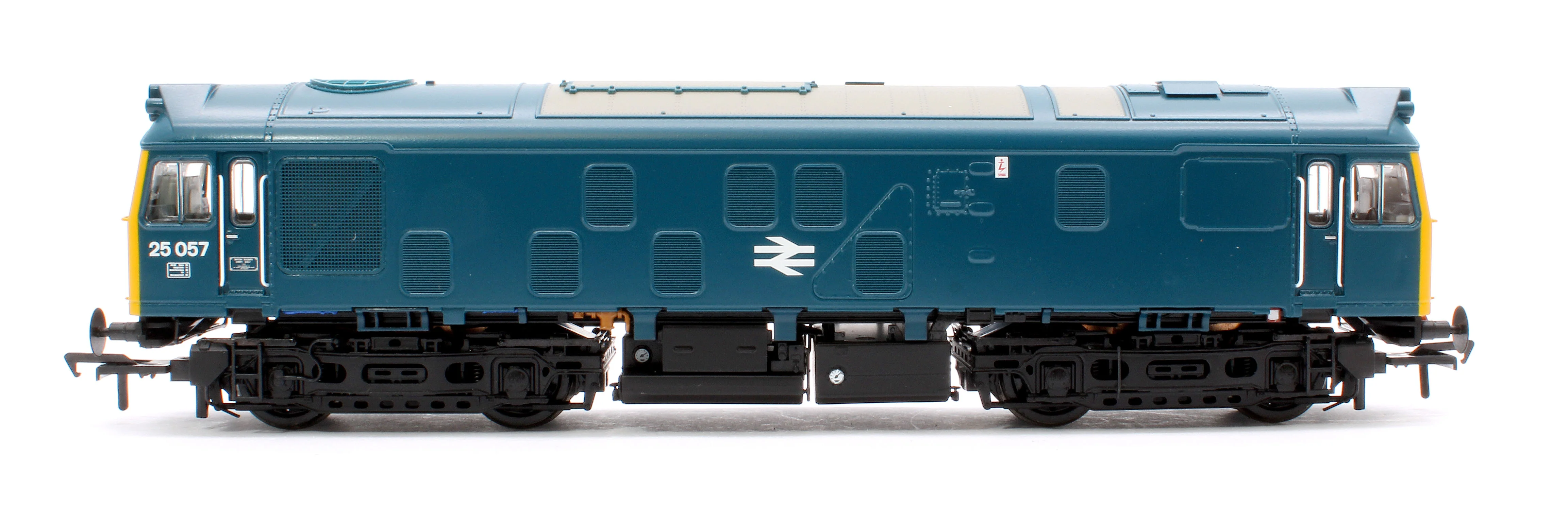 32-340ASFX Class 25/1 25057 BR Blue Diesel Locomotive - DCC Sound Deluxe - Image 4