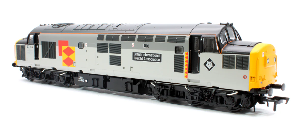 Pre-Owned 35-307 Class 37/0 Centre Headcode 37194 'British Int. Freight Assoc.' BR RF Diesel Locomotive - DCC Fitted - Image 2