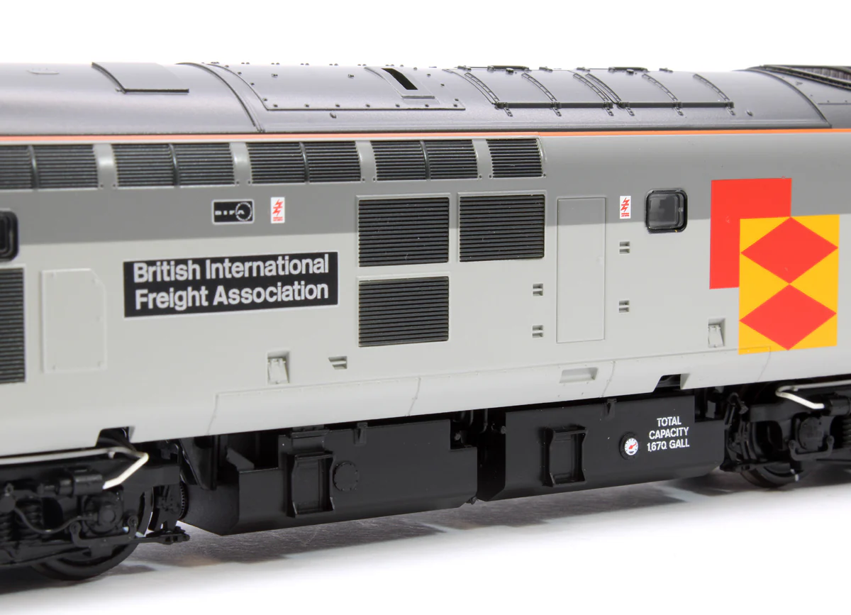 Pre-Owned 35-307 Class 37/0 Centre Headcode 37194 'British Int. Freight Assoc.' BR RF Diesel Locomotive - DCC Fitted - Image 8