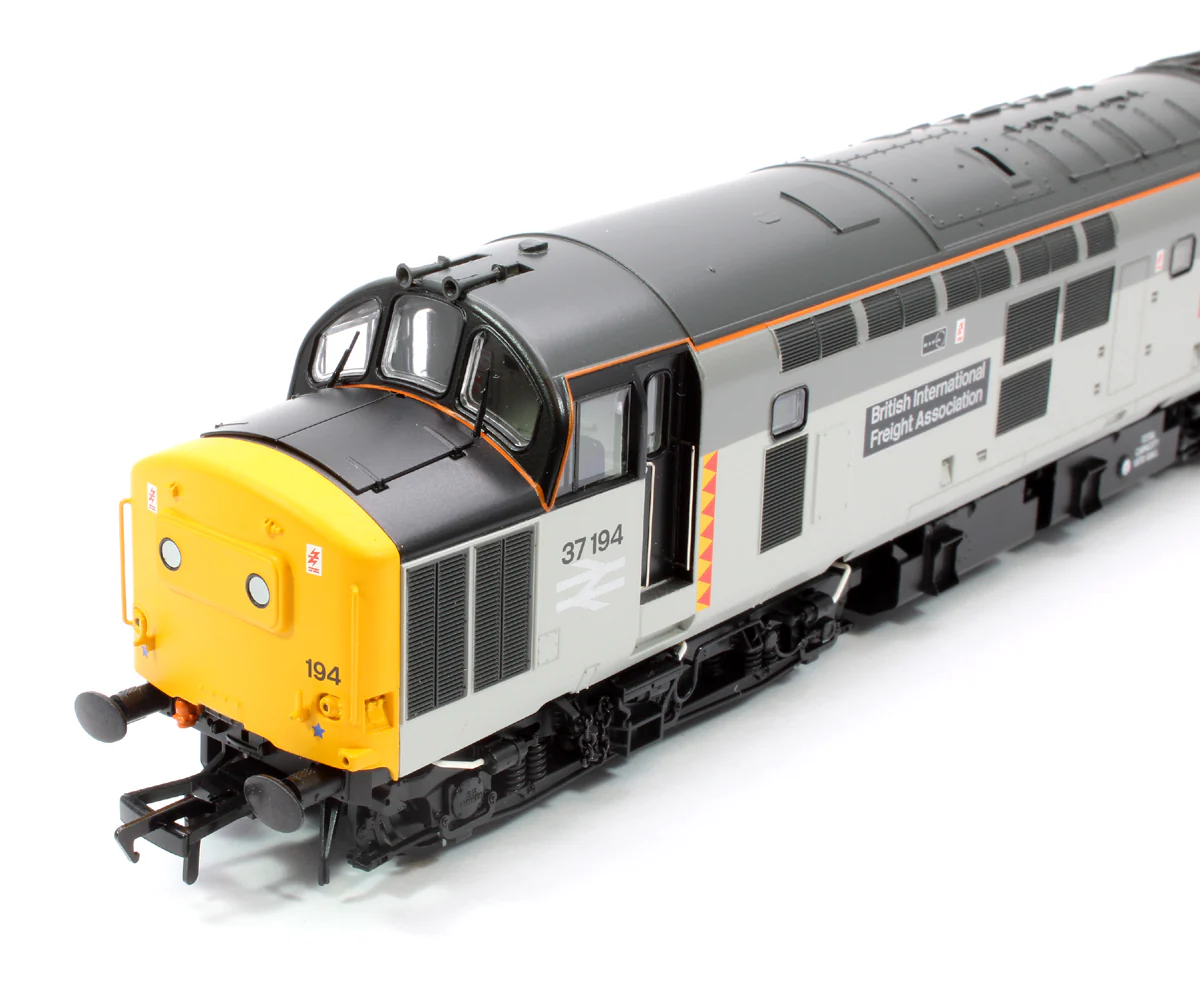 35-307SF Class 37/0 Centre Headcode 37194 'British Int. Freight Assoc.' BR RF Diesel Locomotive (DCC Sound) - Image 9