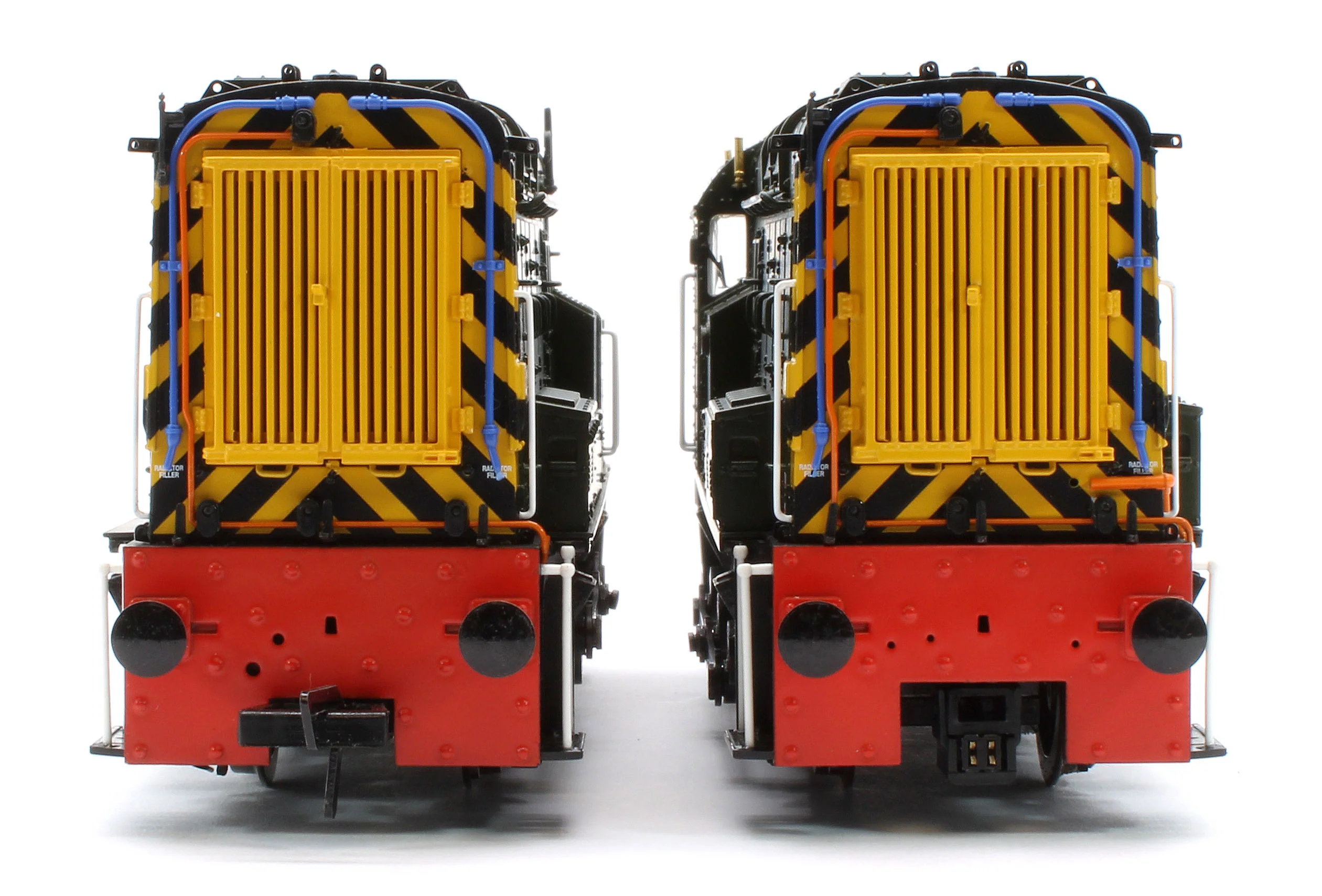 35-945-13002 Bespoke Class 13 13002 BR Green (Wasp Stripes) Diesel Locomotive - Renumbered - Image 8