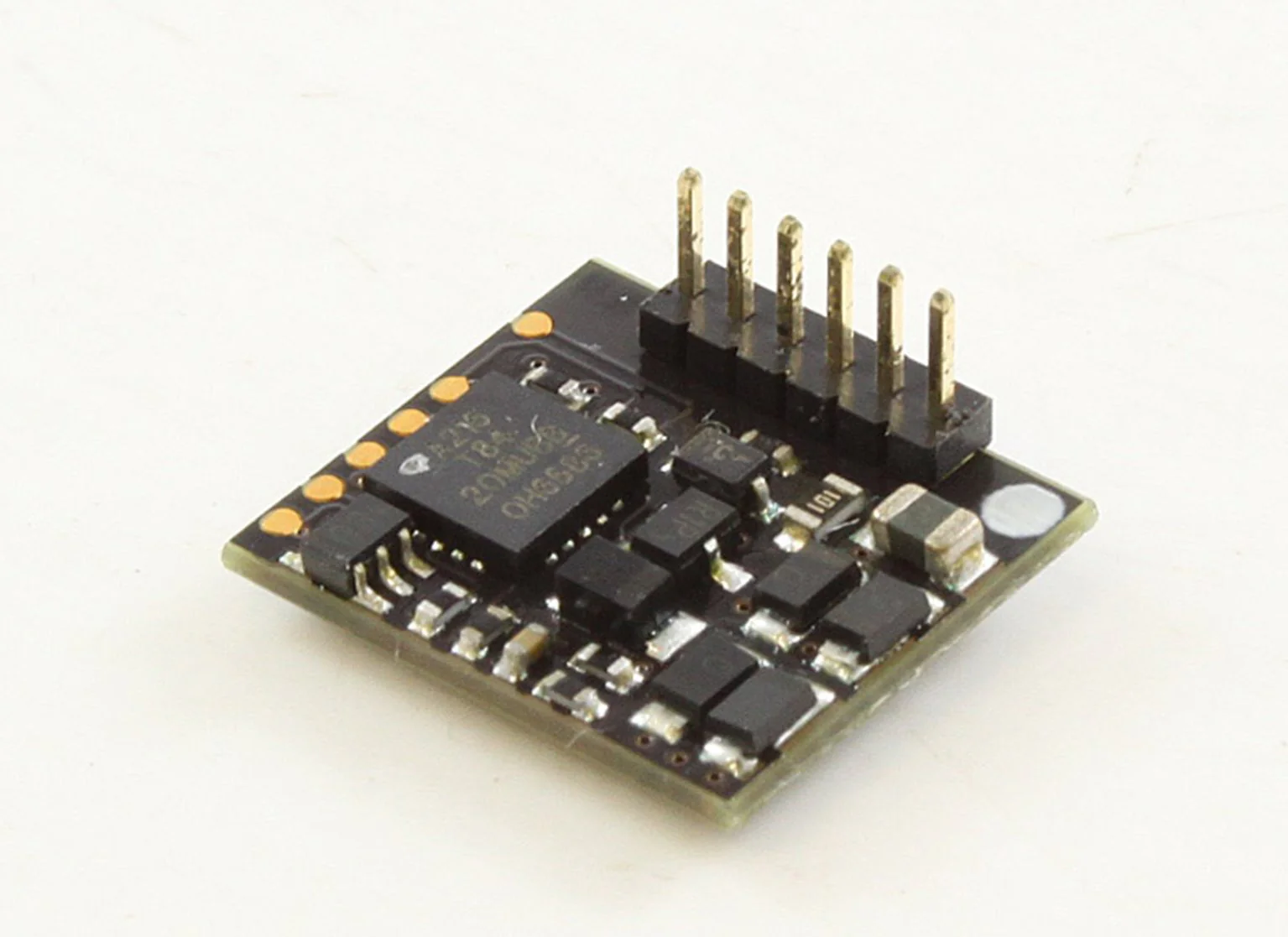36-556RA E-Z Command 90°6 Pin DCC Decoder (DC Compatible) + Back EMF