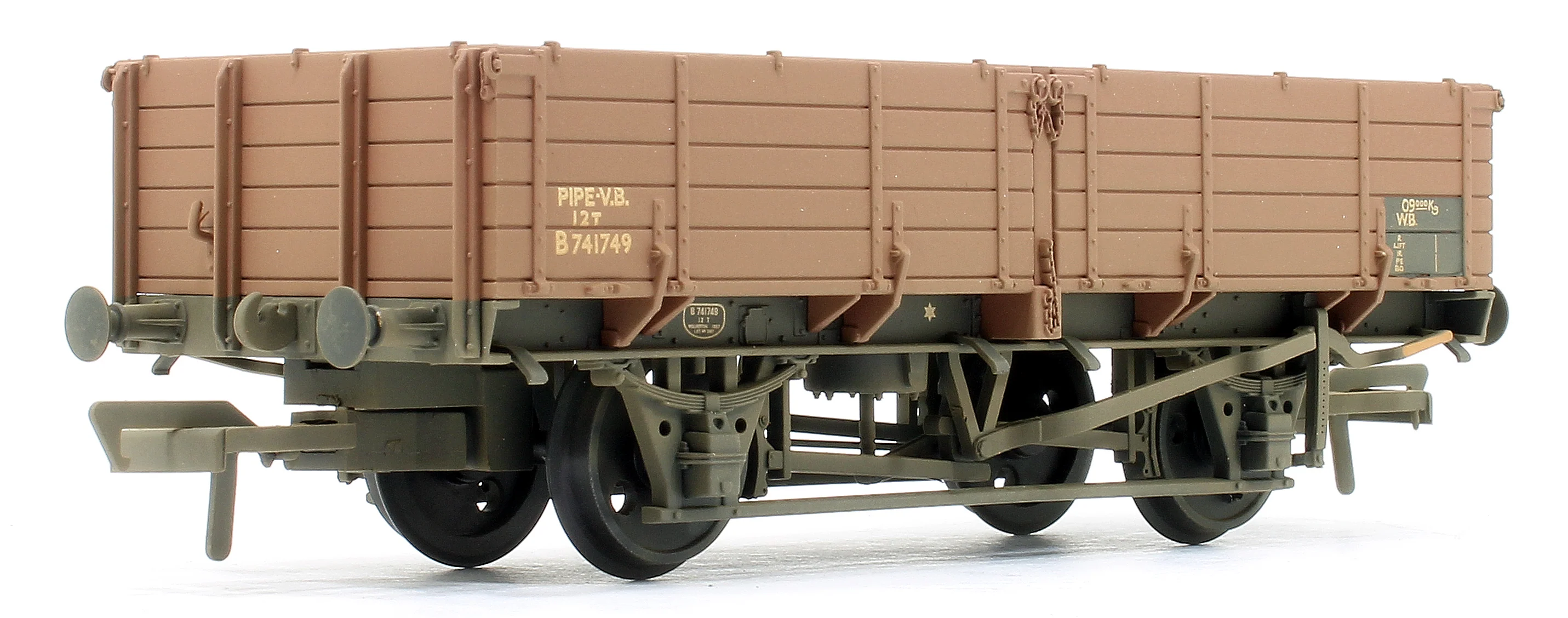 38-701A BR 12T Pipe Wagon BR Bauxite (Late) 741749 - Weathered