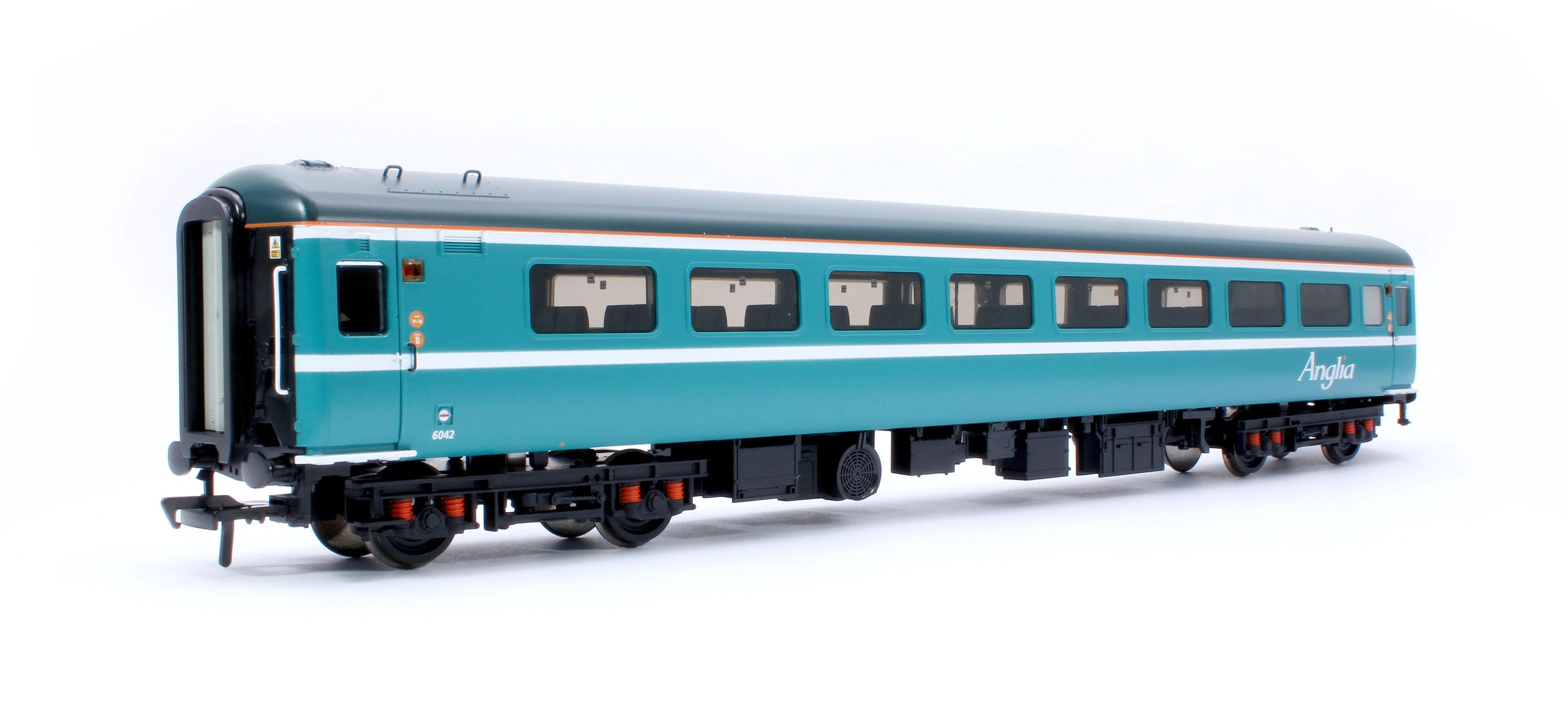 39-676 BR Mk2F TSO Tourist Second Open Anglia No.5921 - Image 3