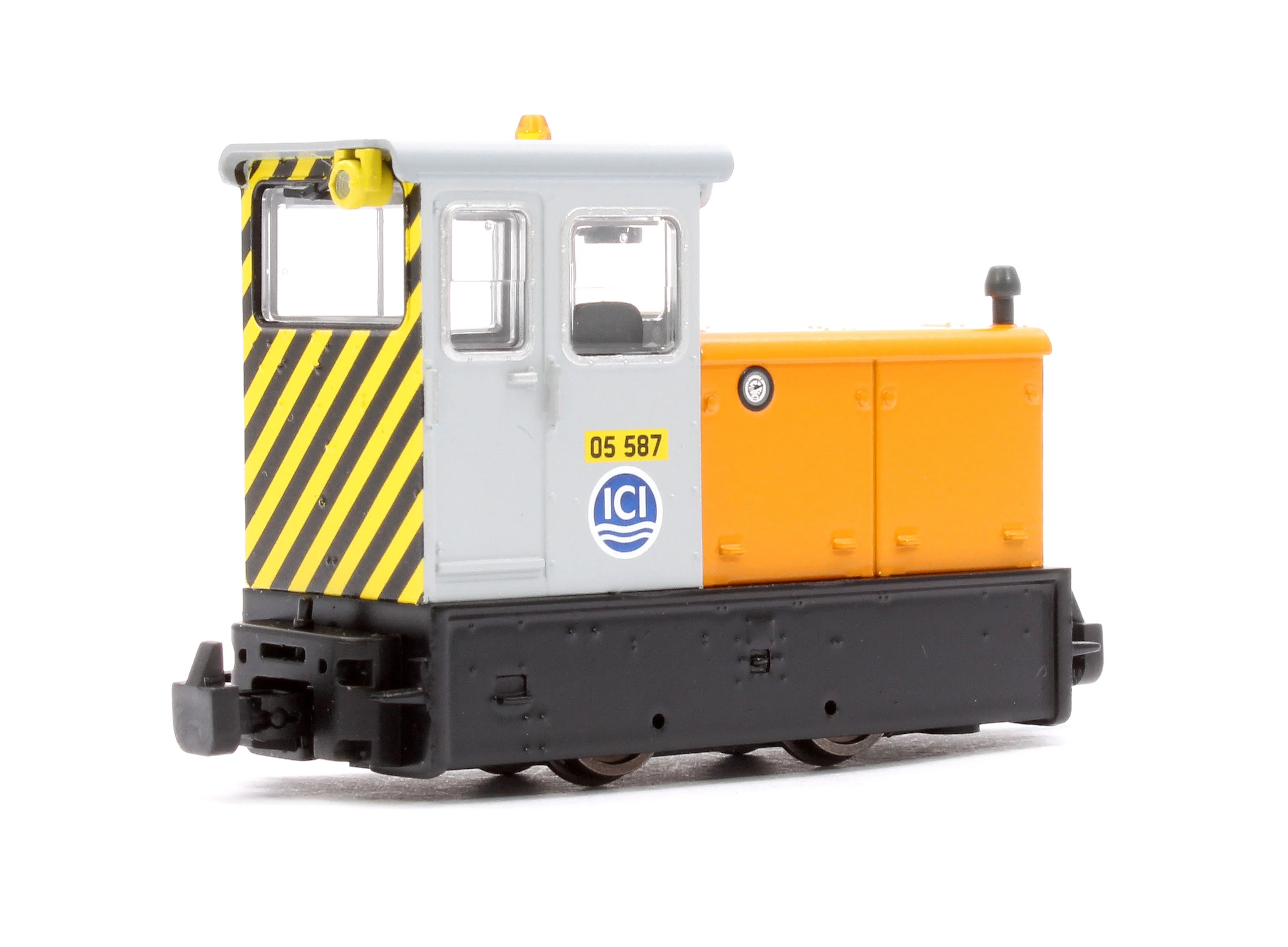 392-028 Baguley-Drewry 70hp Diesel 05 587 ICI Orange & Grey Diesel Locomotive - Image 3
