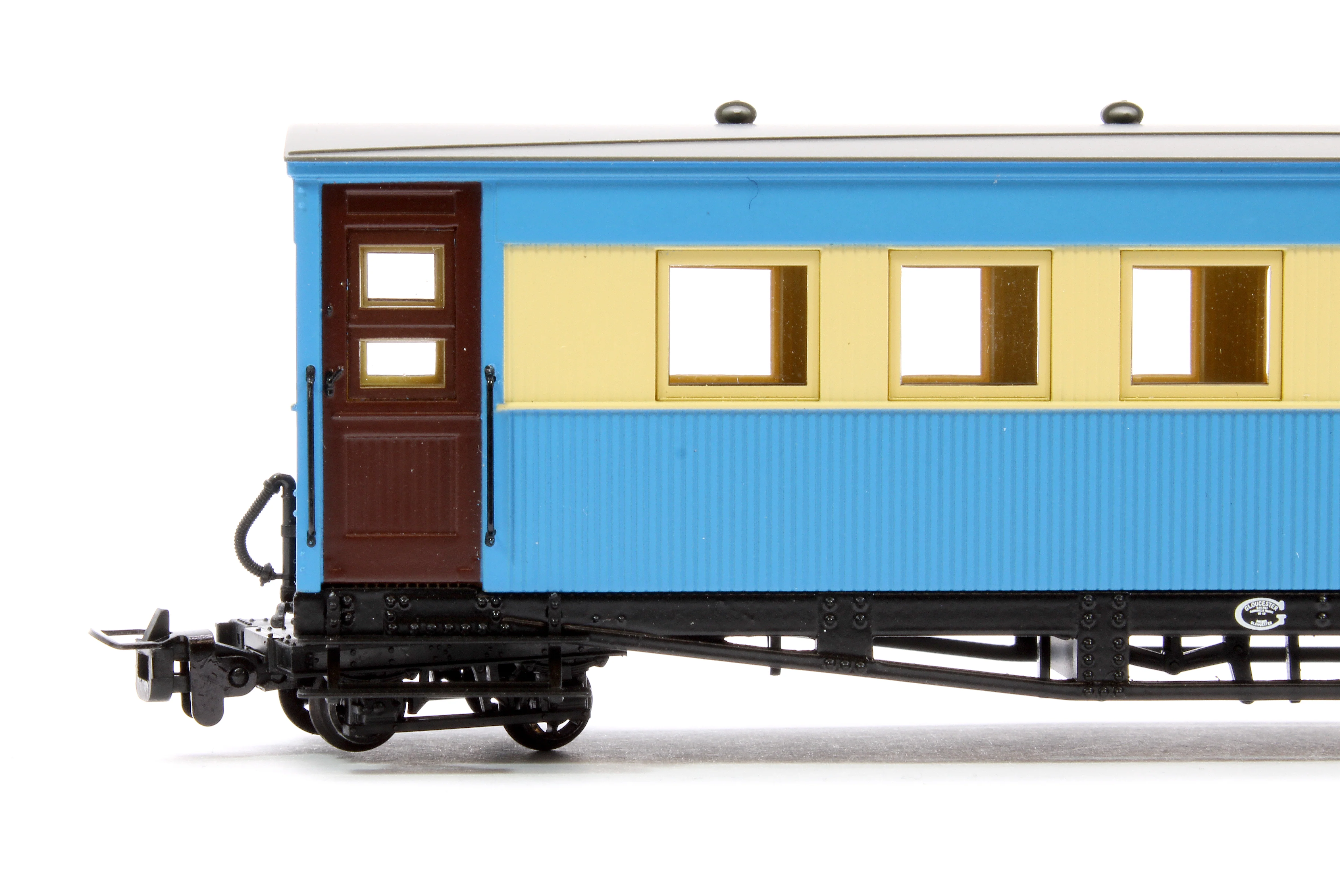 394-026 Bogie Coach in Lincolnshire Coast Light Railway Blue & Cream livery - Image 5