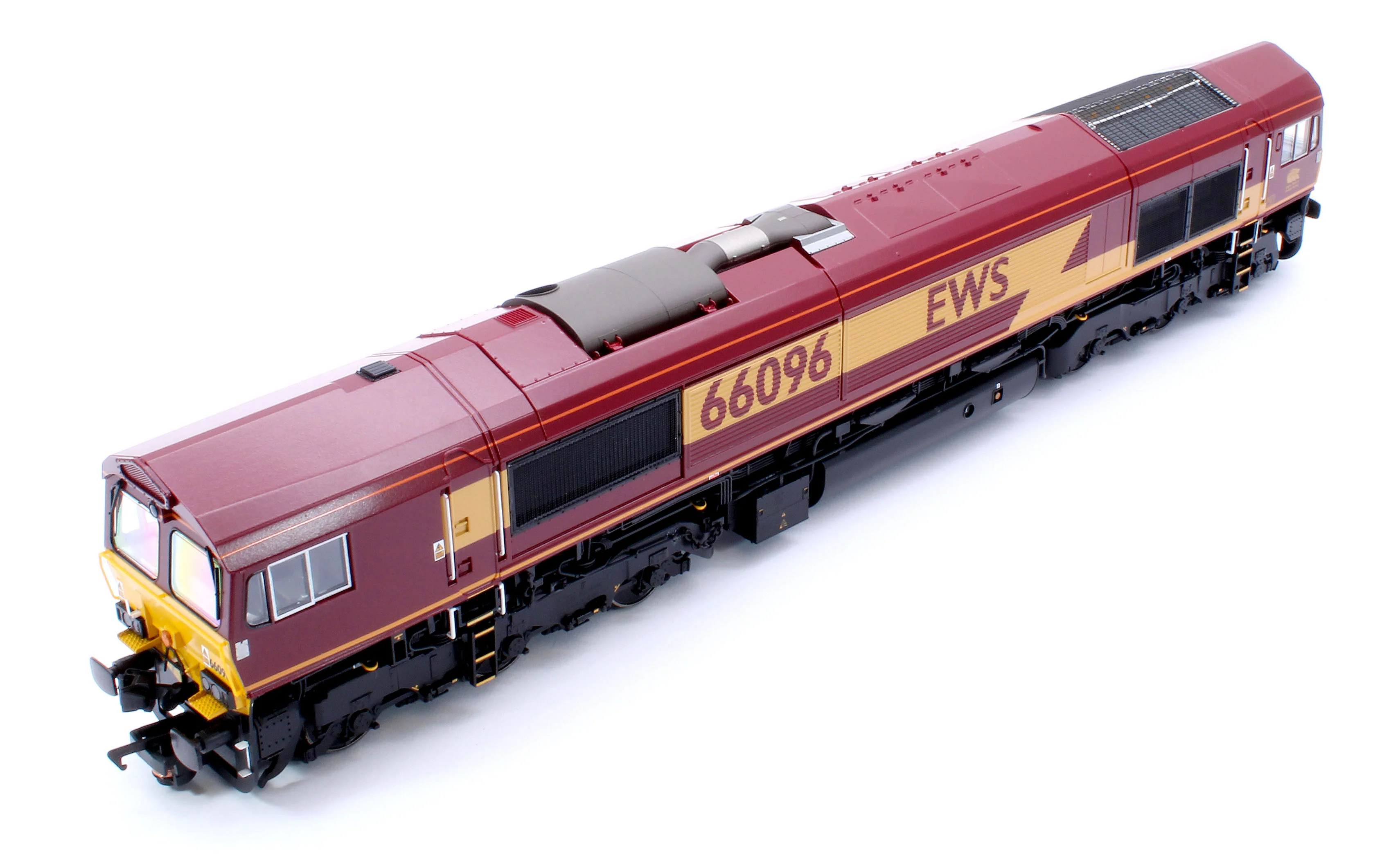 50-000ASFX Class 66/0 66096 EWS Diesel Locomotive - Deluxe DCC Sound - Image 11