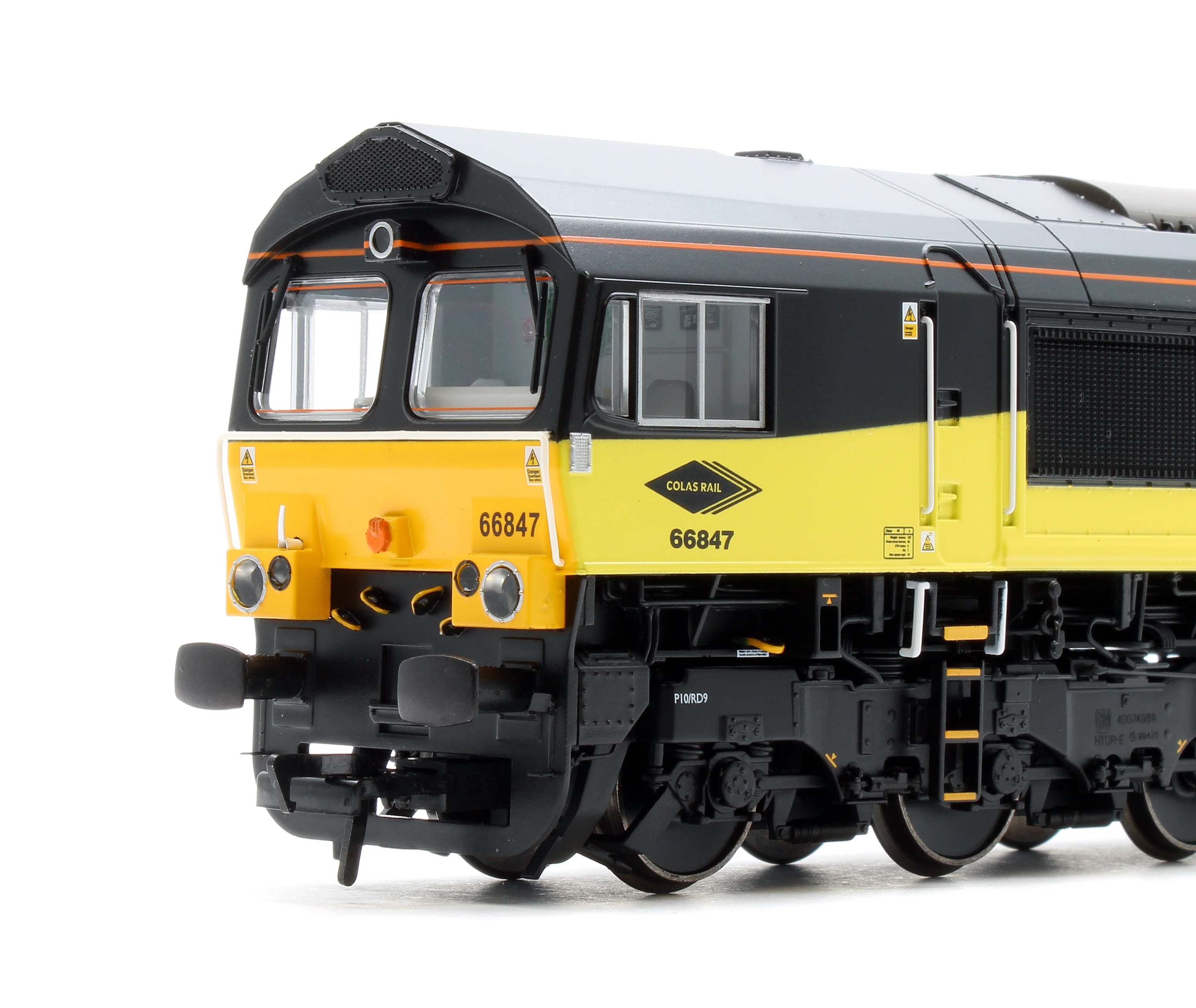 50-004SFX Class 66/8 66847 'Terry Baker' Colas Rail Freight Diesel Locomotive - Deluxe DCC Sound - Image 7