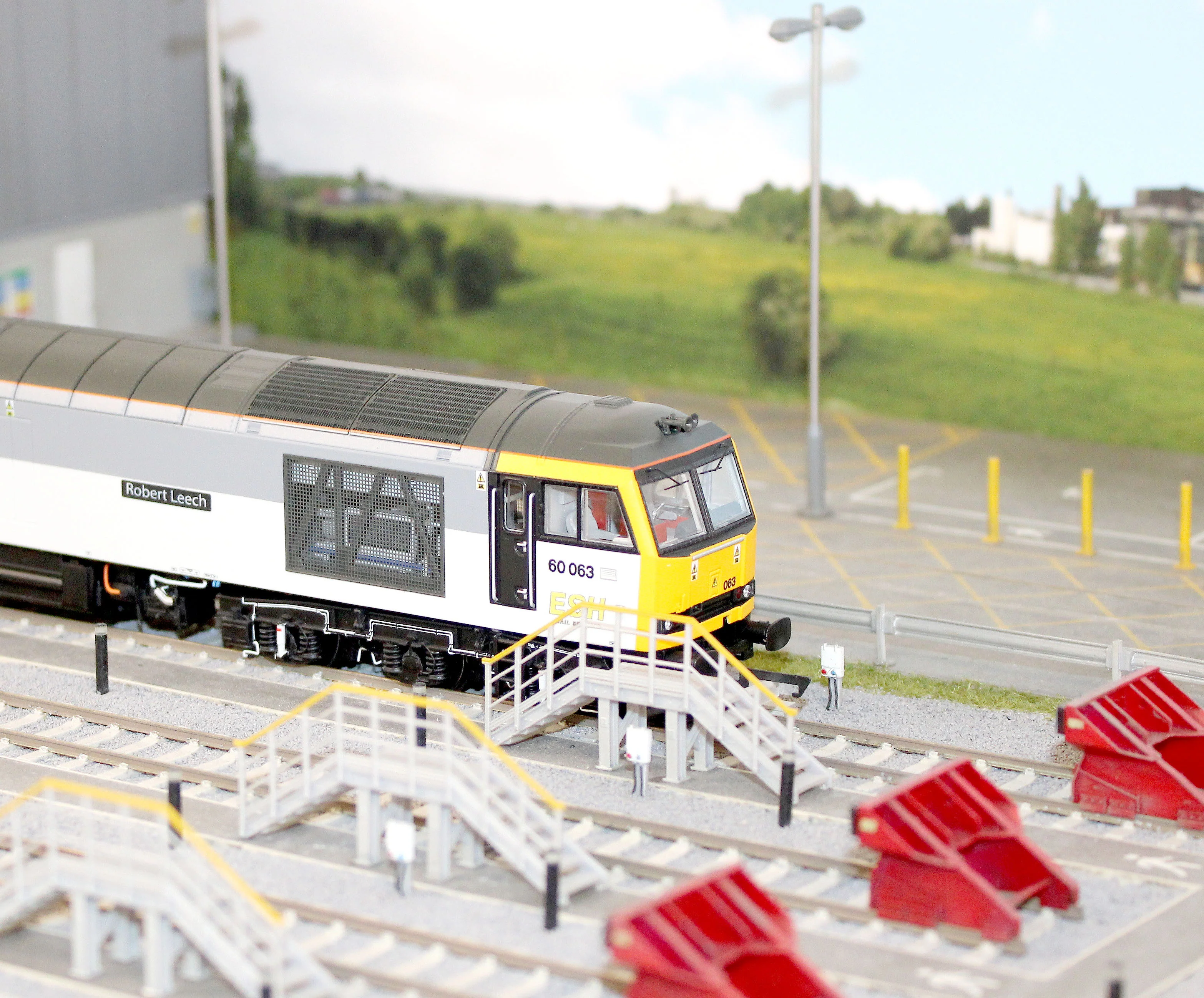 Bespoke Class 60 60063 'Robert Leech' ESH Rail Services Grey Diesel Locomotive - Expert Rails Bespoke Re-livery - Image 16