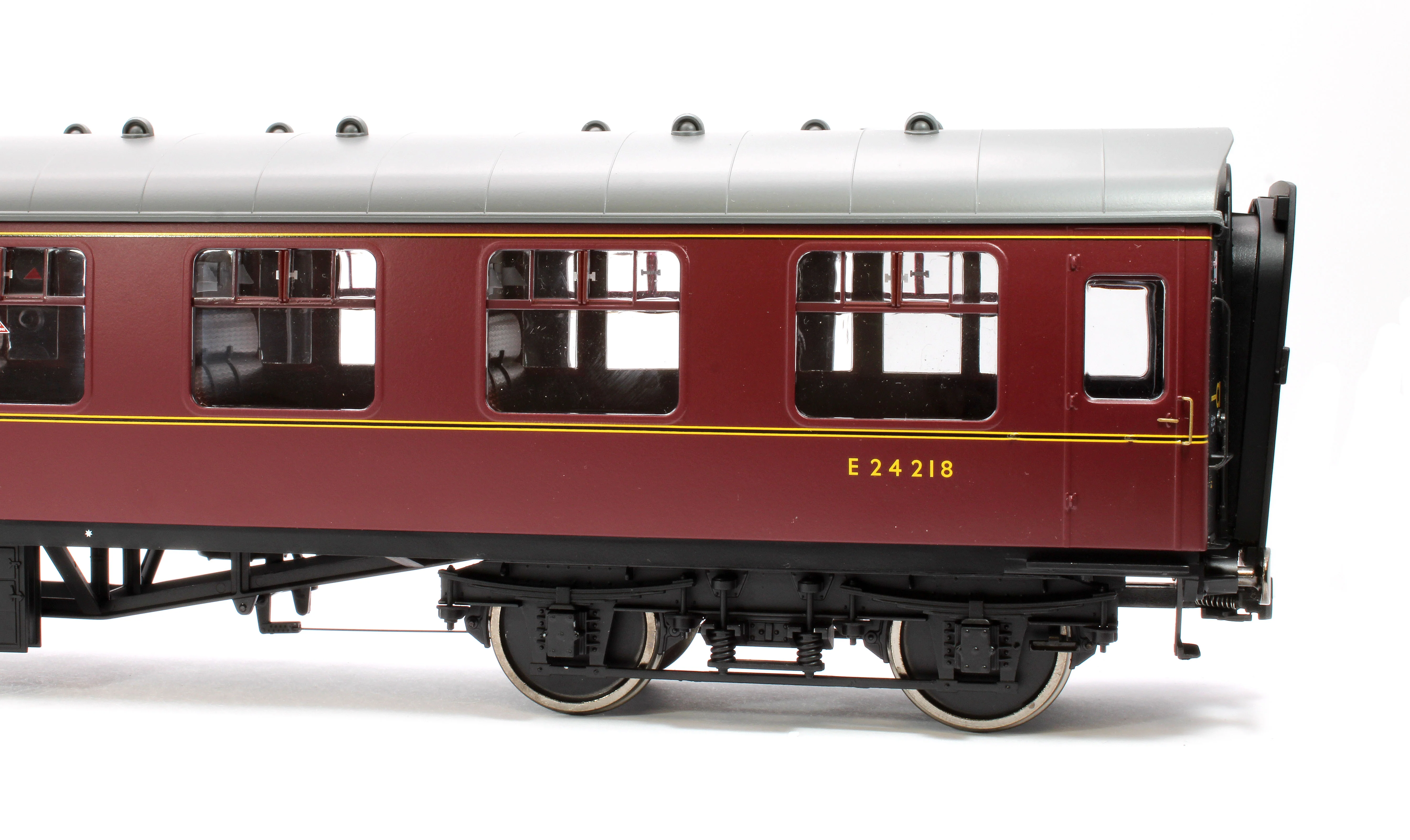 7P-001-709D BR Mk1 Maroon SK E24218 with Window Beading - DCC Fitted - Image 3
