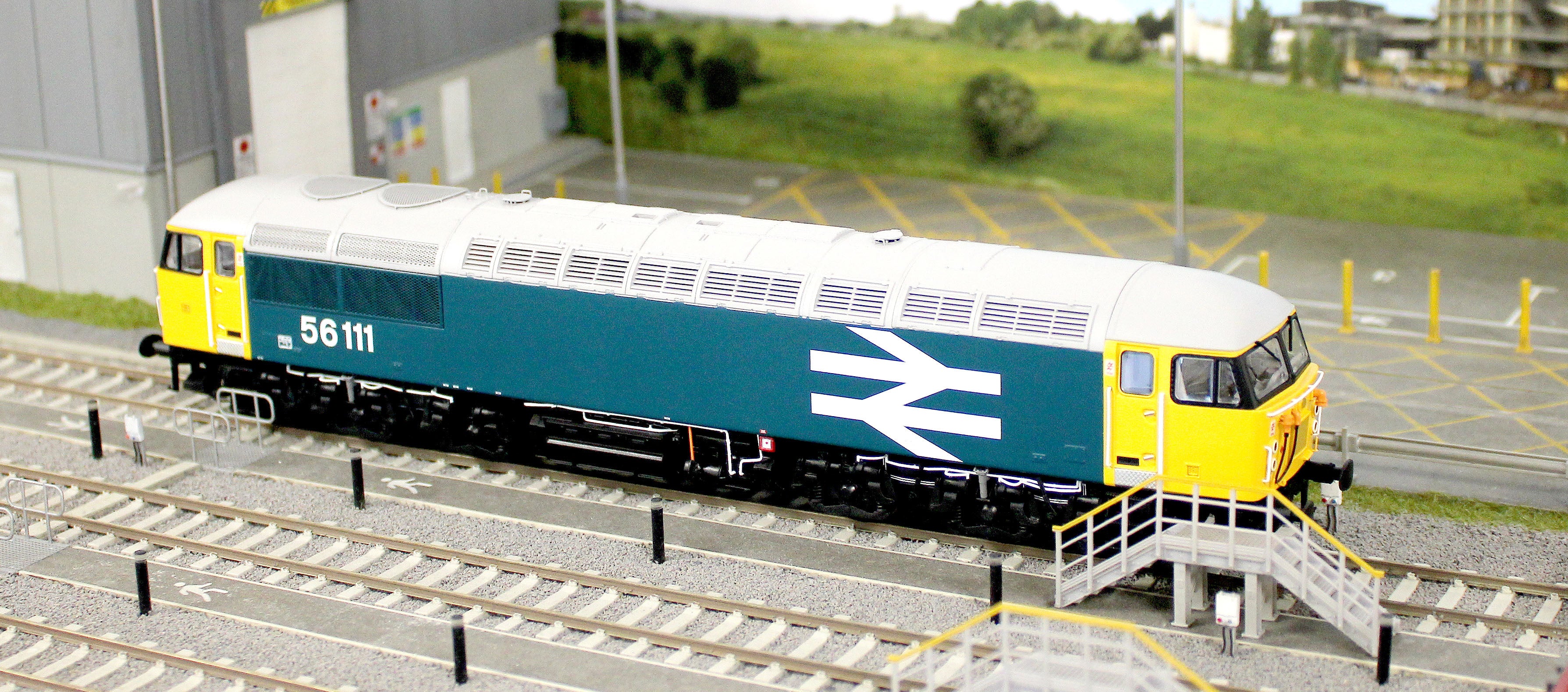 CM - 56111 - LL SF Class 56 BR Blue No.56111 (Large Logo) Diesel Locomotive - DCC Sound - Image 9
