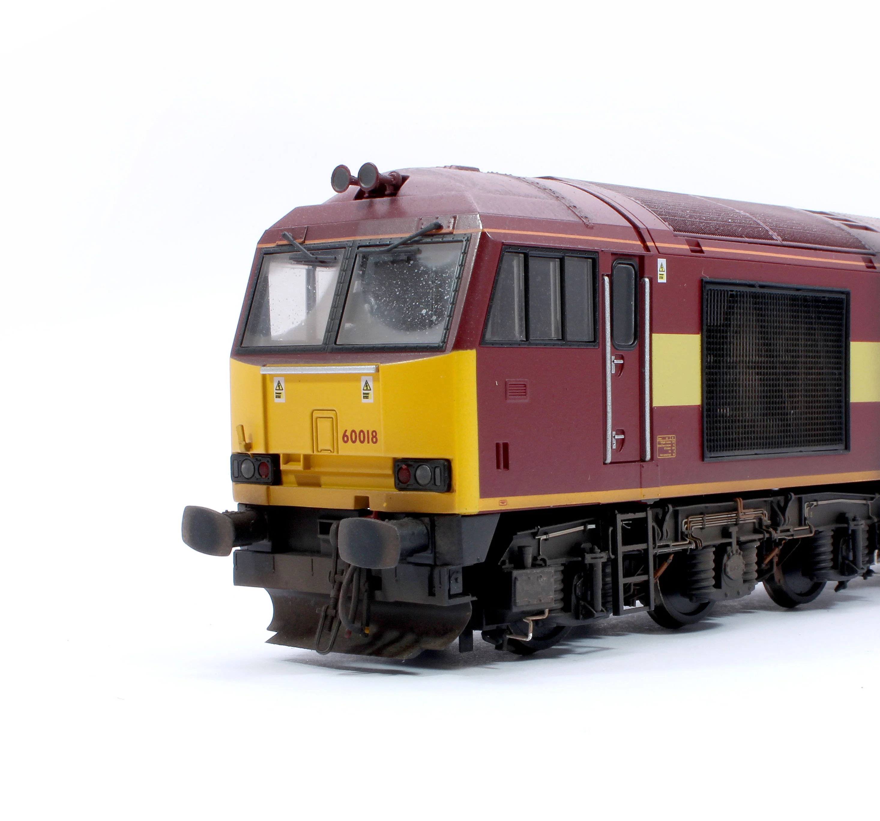 CM-60018-EWSW Highly Detailed Premium Weathered Class 60 018 EWS Diesel Electric Locomotive - Image 9