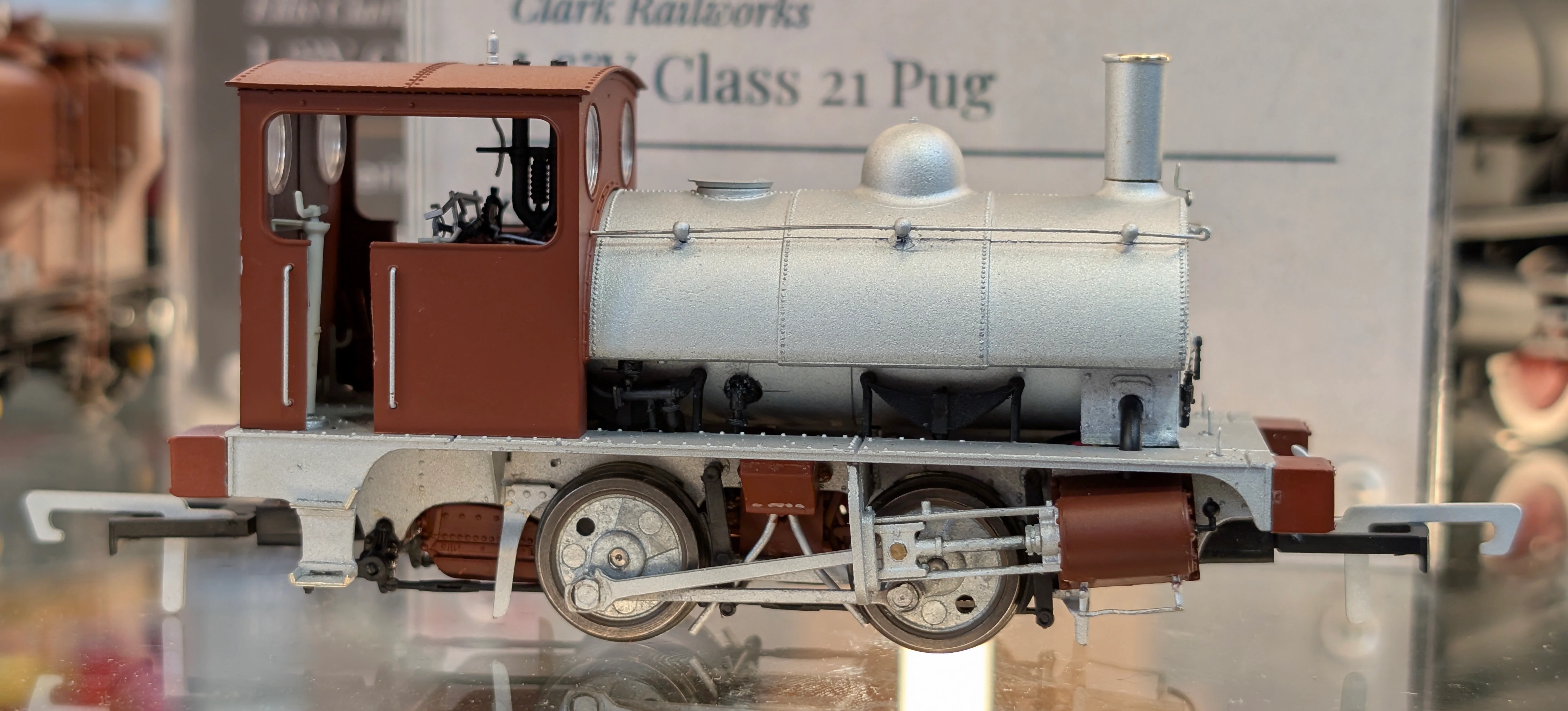 C1027 LYR 'Pug' 0-4-0ST 51229 BR Black Late Crest Steam Locomotive - Image 2