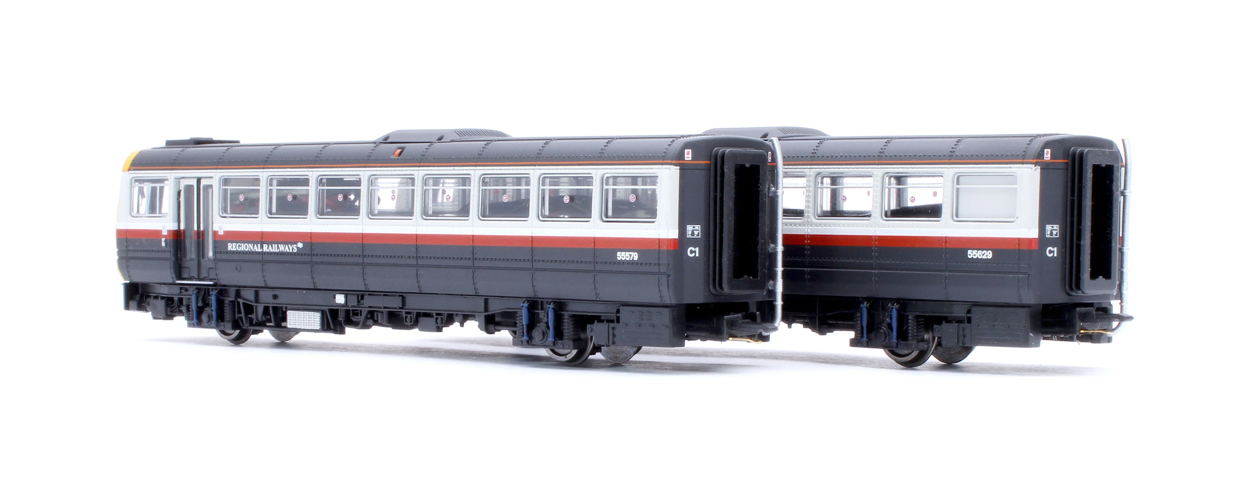 2D-142-008D Class 142 Regional Railways Red/Grey/White DMU 142038 - DCC Fitted - Image 3