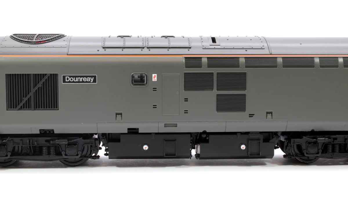 35-311SF Class 37/0 Centre Headcode 37262 'Dounreay' BR Engineers Grey Diesel Locomotive - DCC Sound - Image 11