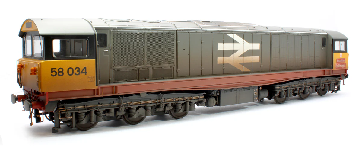 5855 Class 58 Railfreight Red Stripe 58034 Bassetlaw Diesel Locomotive - Weathered - Image 3