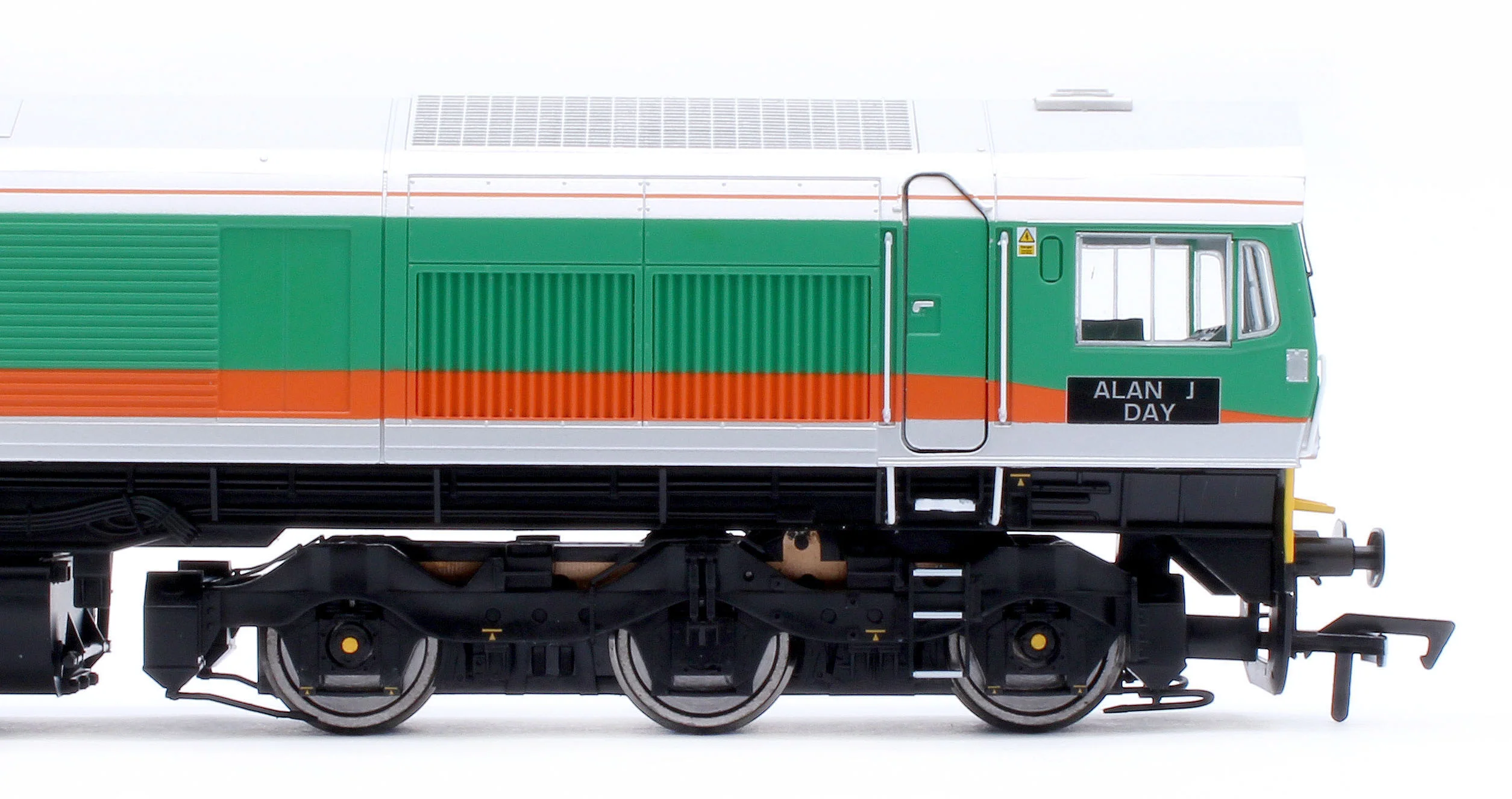 4D-005-007S Class 59 59002 MRL Green/Orange Alan J Day Diesel Locomotive - DCC Sound - Image 8