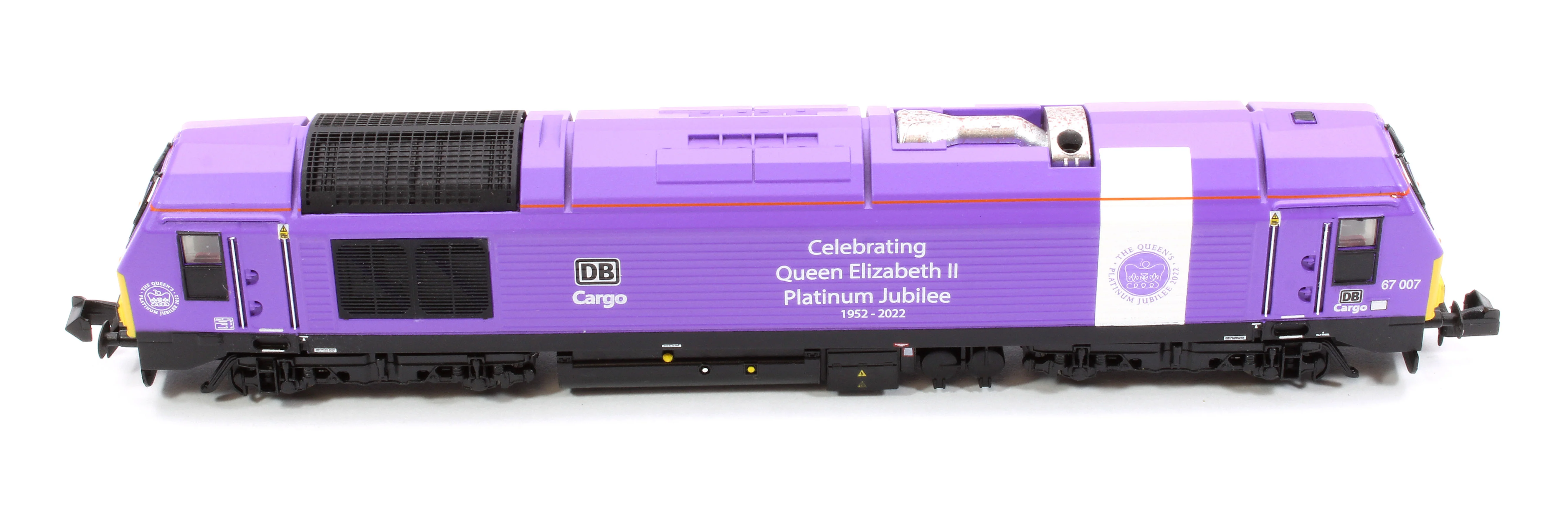 2D-010-016 Class 67 DB Cargo 'Celebrating Queen Elizabeth II Platinum Jubilee' 67007 Diesel Locomotive - Image 10