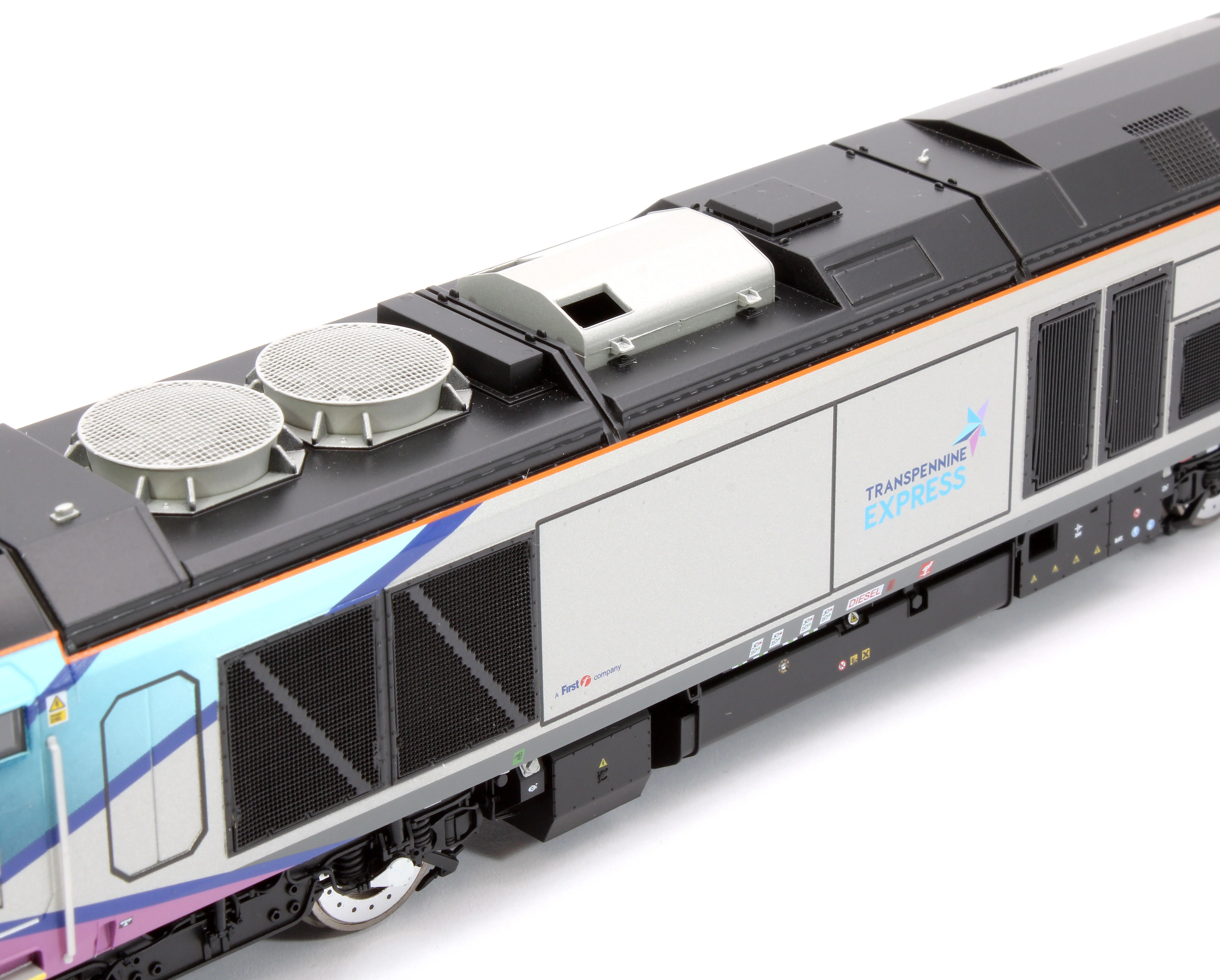 4D-022-025D Class 68 "Black Douglas" 68030 Transpenine Express Diesel Locomotive - DCC Fitted - Image 11