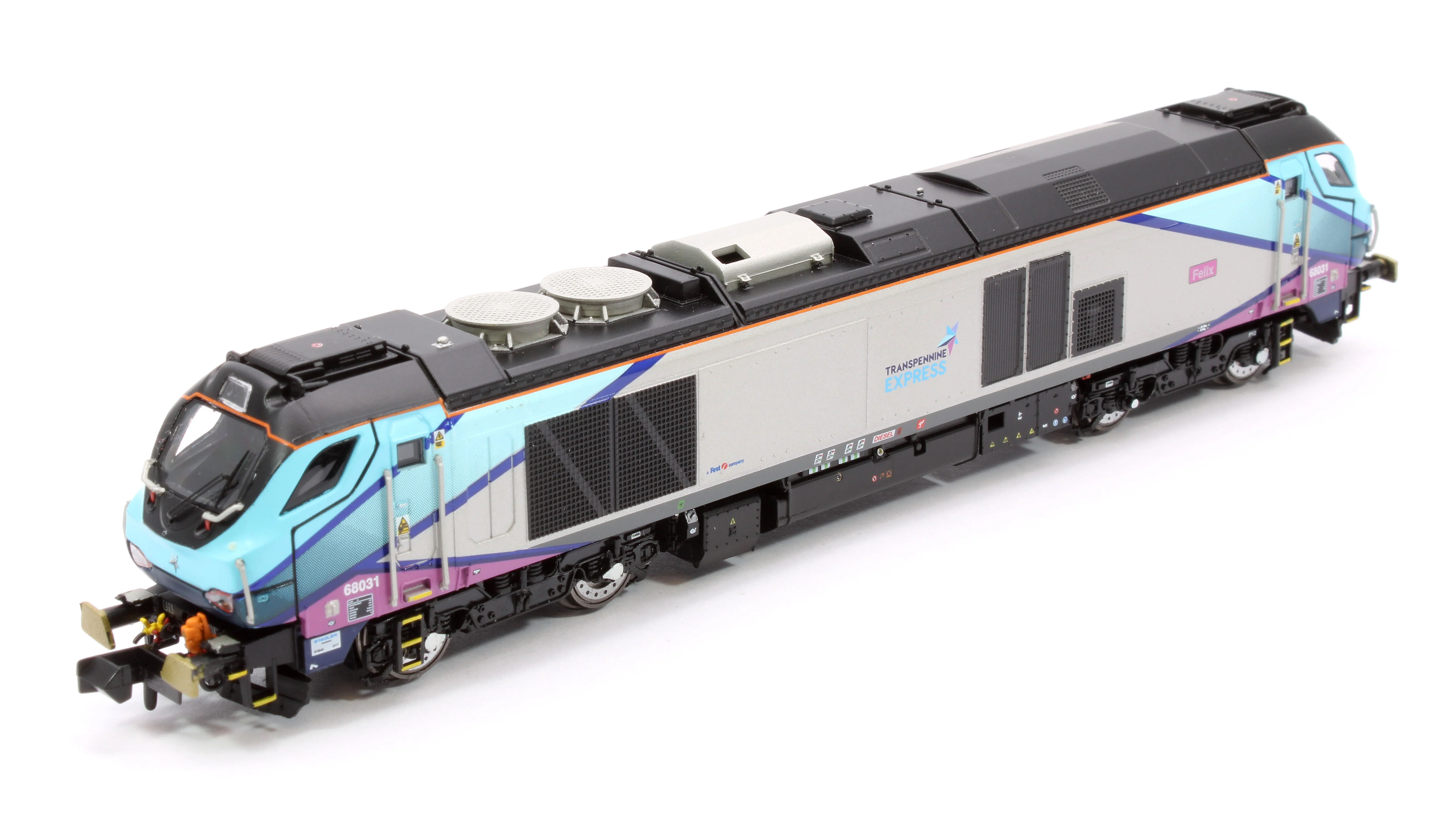 2D-022-015 Class 68 Felix 68031 Transpennine Express Diesel Locomotive - Image 11