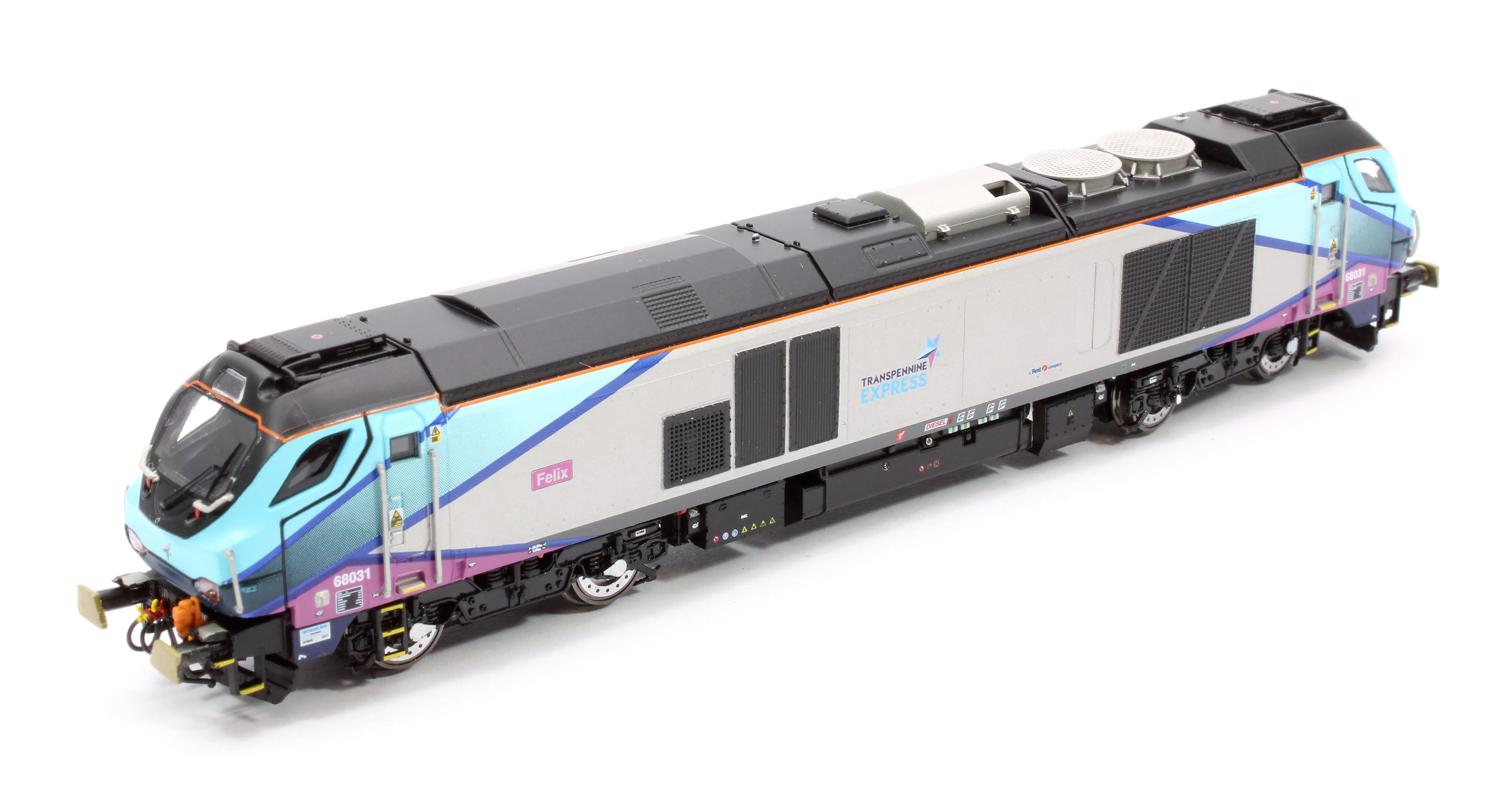 2D-022-015 Class 68 Felix 68031 Transpennine Express Diesel Locomotive - Image 12
