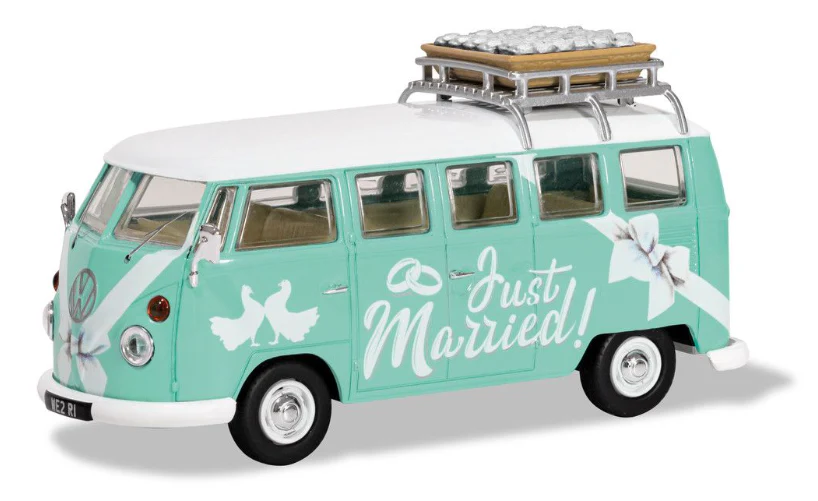 CC02737 Volkswagen Campervan Just Married