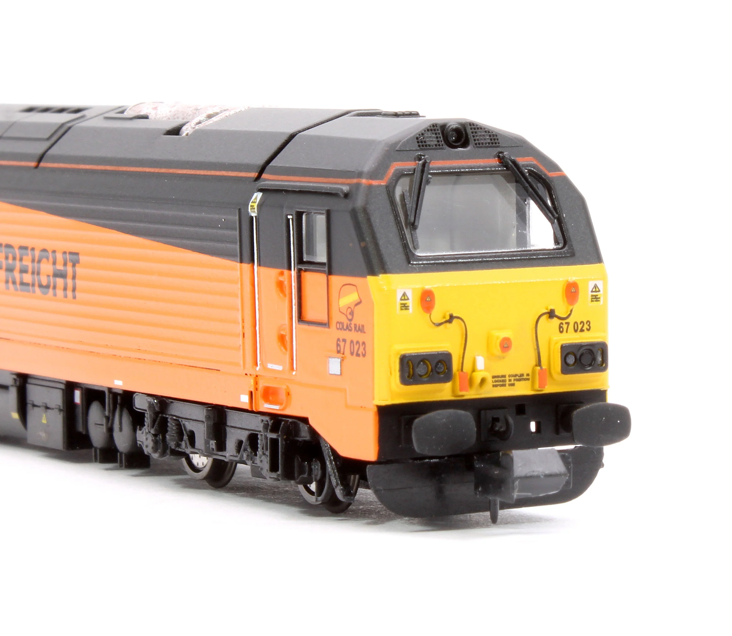 2D-010-012D Class 67 Colas Rail 67023 Stella Diesel Locomotive - DCC Fitted - Image 8