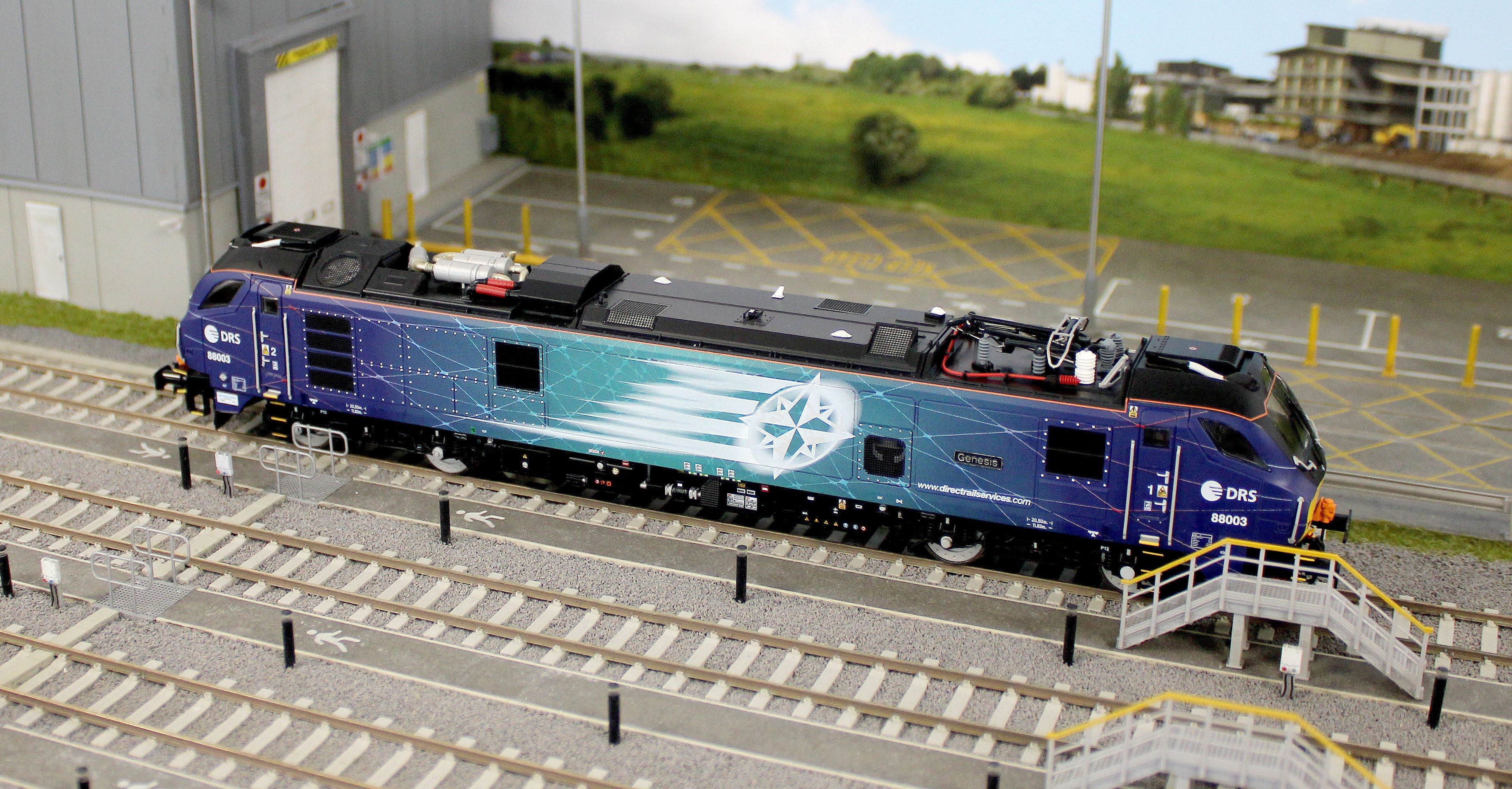 4D-088-002D Class 88 'Genesis' 88003 DRS Electro-Diesel Locomotive (DCC Fitted & Working Pantograph) - Image 14